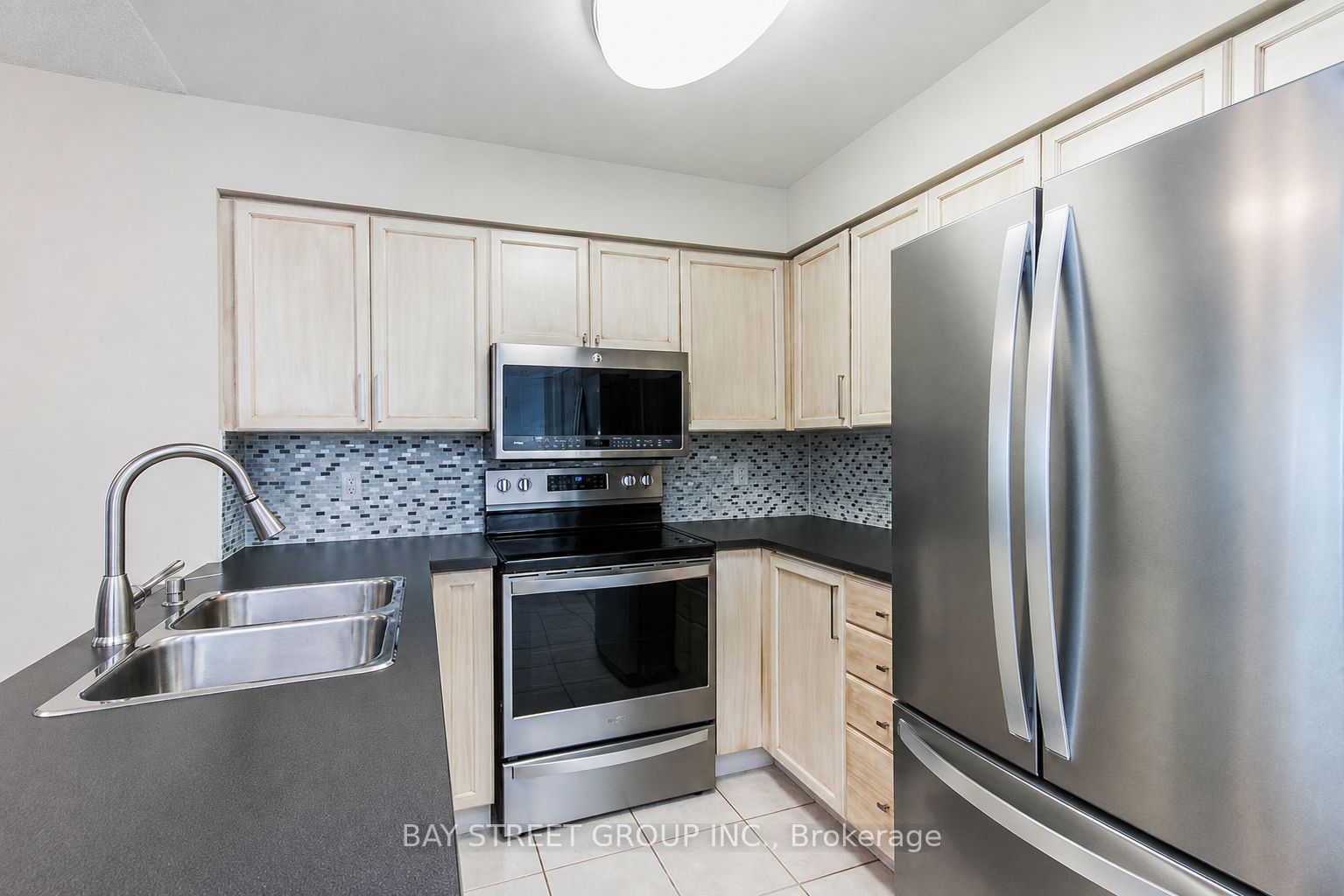 8 Hillcrest Avenue 2917, Toronto, ON M2N 6Y6 photo 4