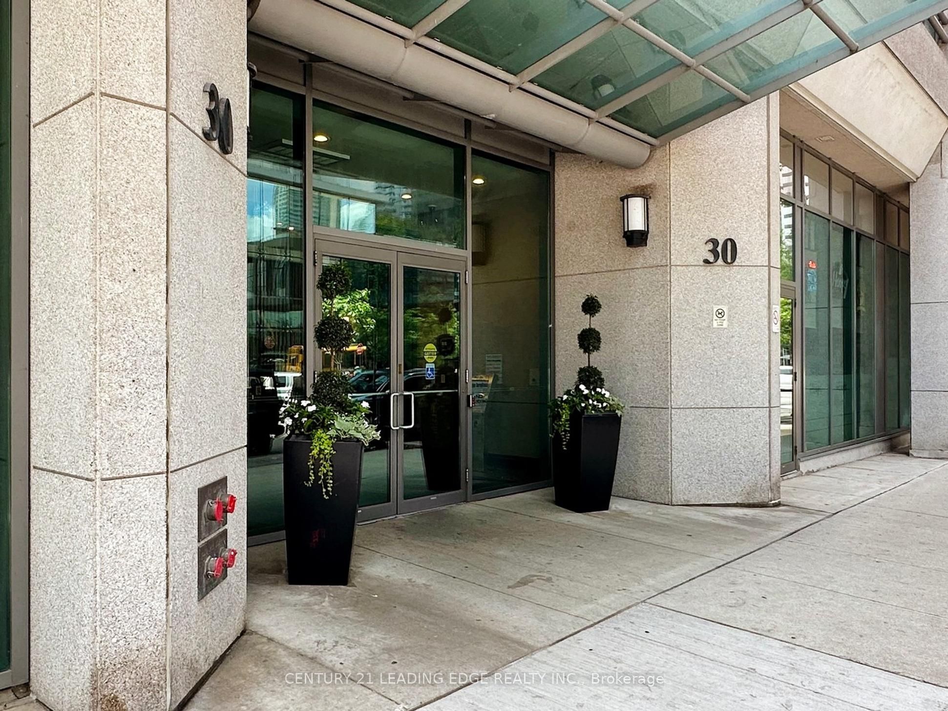 30 Grand Trunk Crescent 3503, Toronto, ON M5J 3A4 photo 5