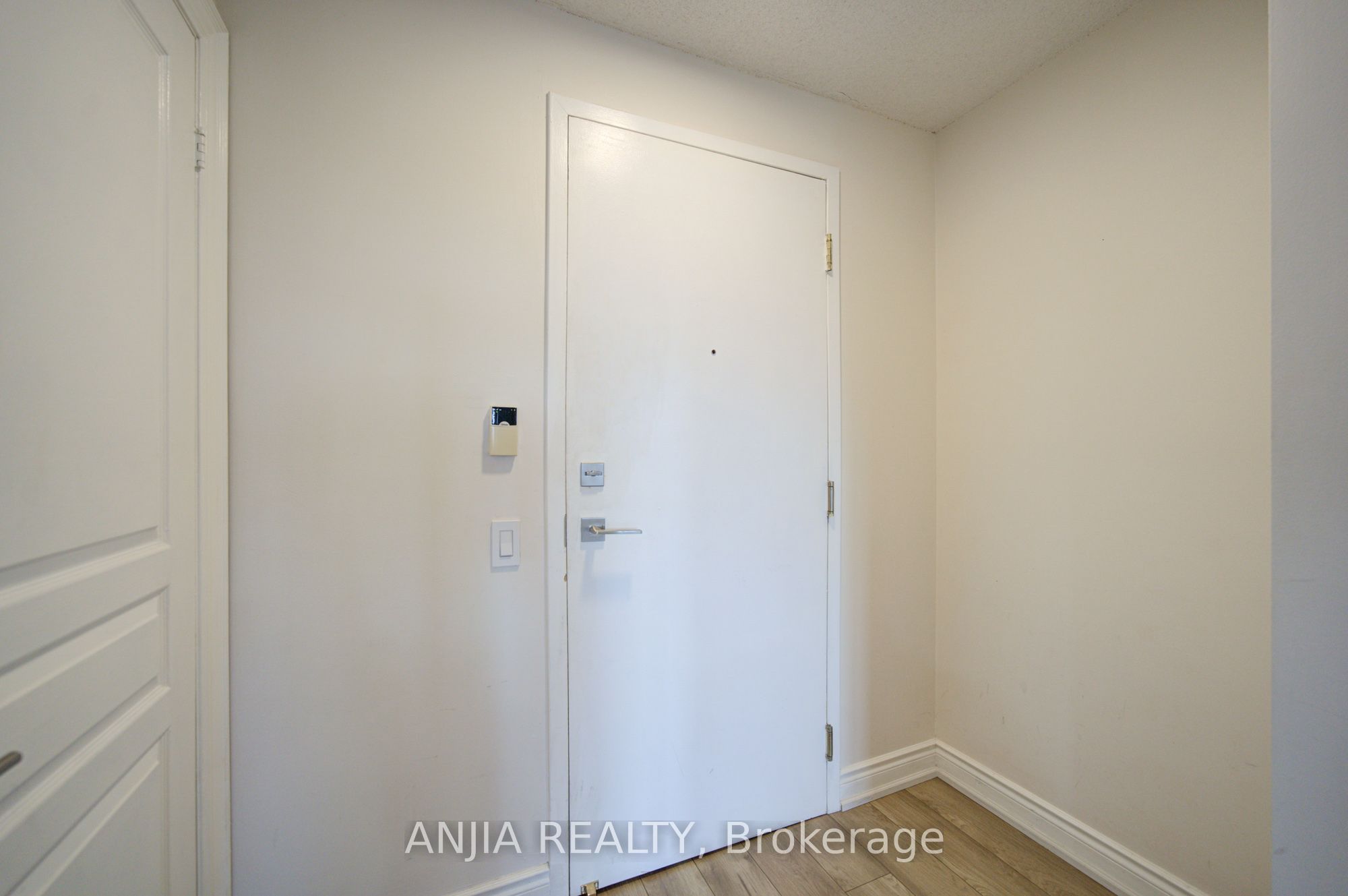 10 Northtown Way 1811, Toronto, ON M2N 7L4 photo 3