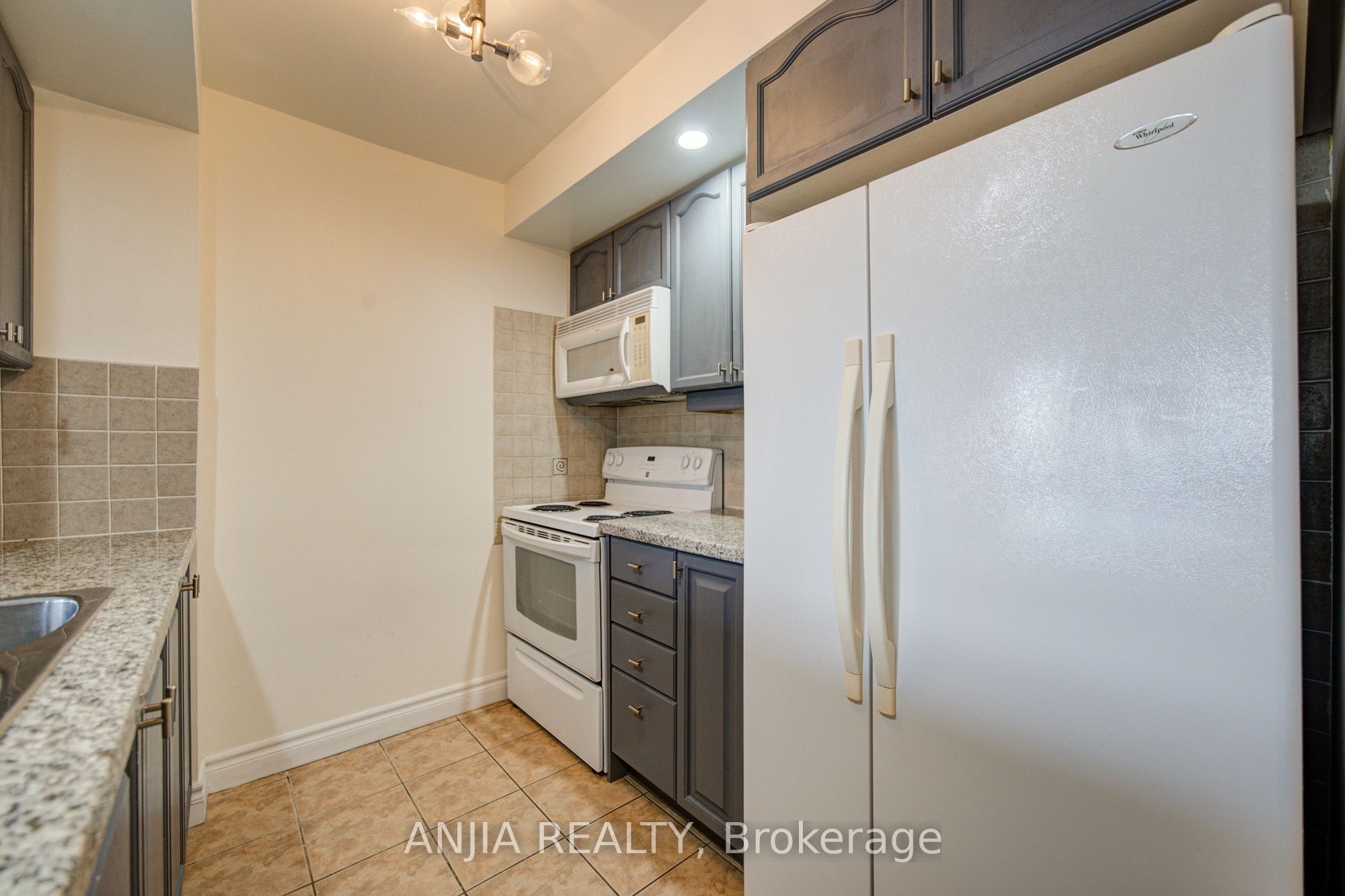 10 Northtown Way 1811, Toronto, ON M2N 7L4 photo 5