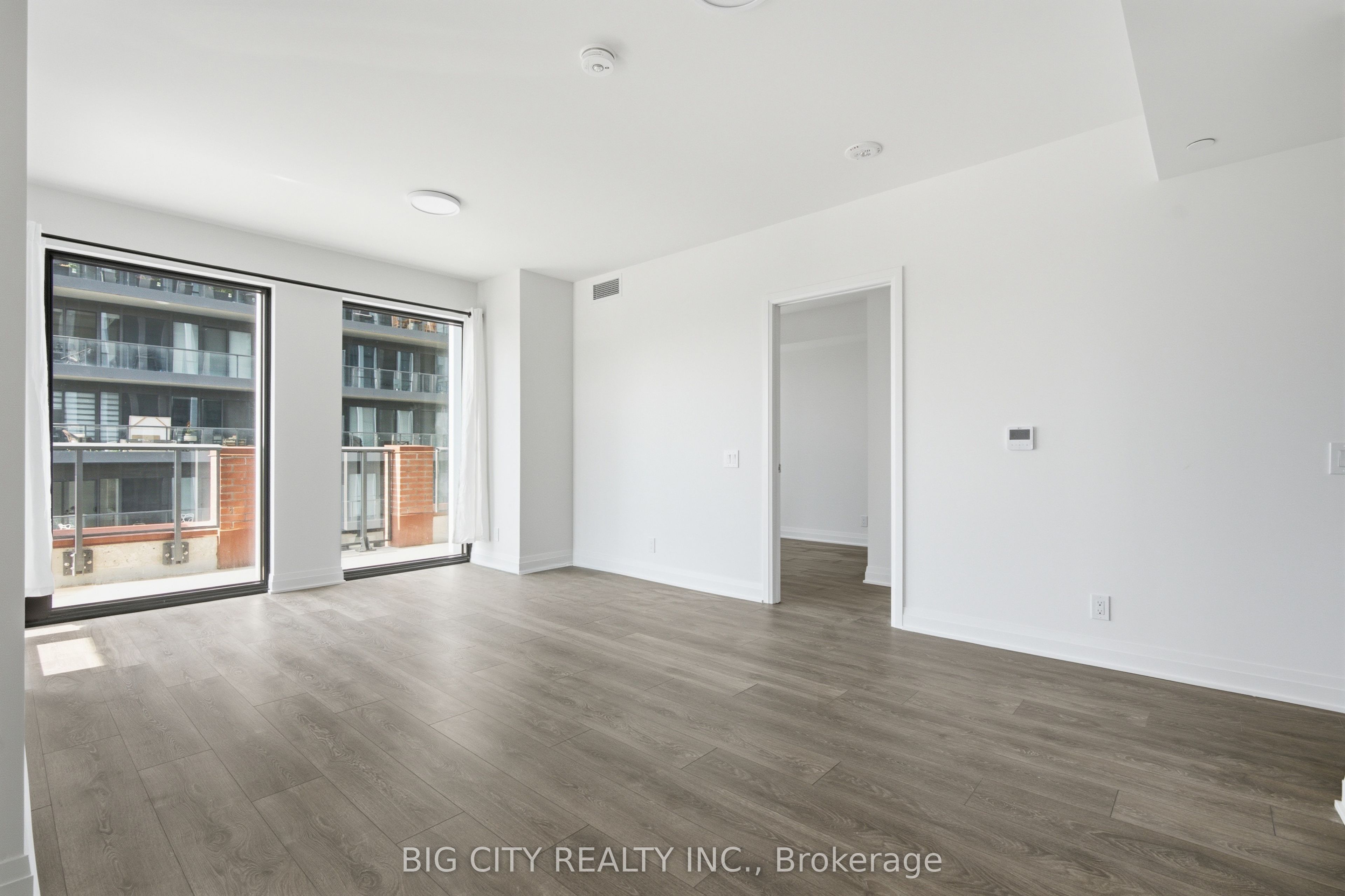25 Frederick Todd Way 904, Toronto, ON M4G 0C9 photo 2