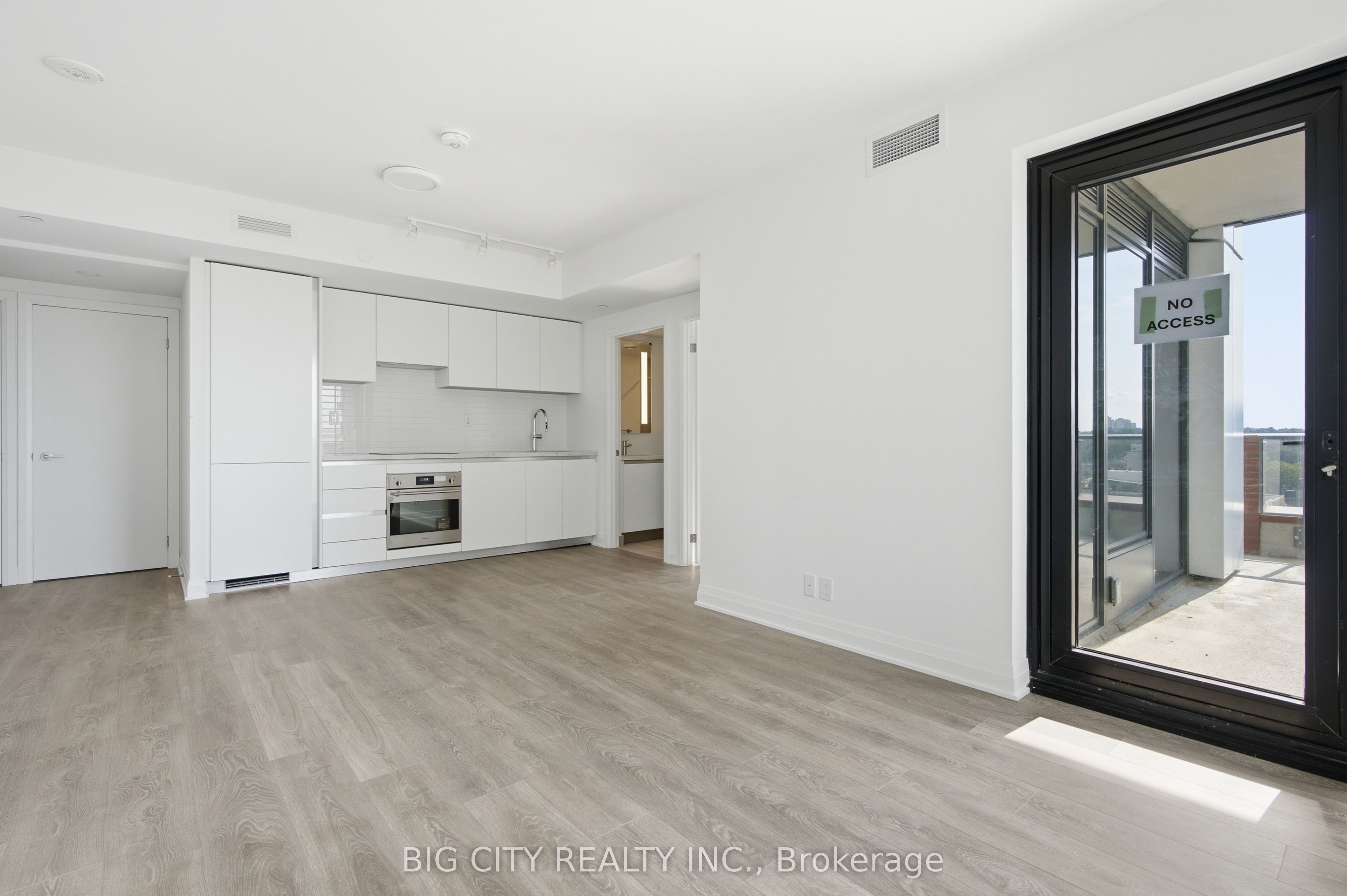 25 Frederick Todd Way 904, Toronto, ON M4G 0C9 photo 5