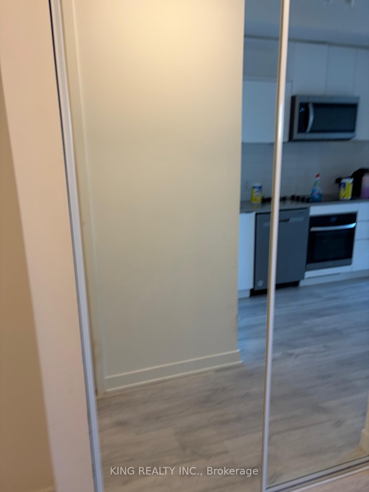 70 Princess Street 806 E, Toronto, ON M5A 0X6 photo 2