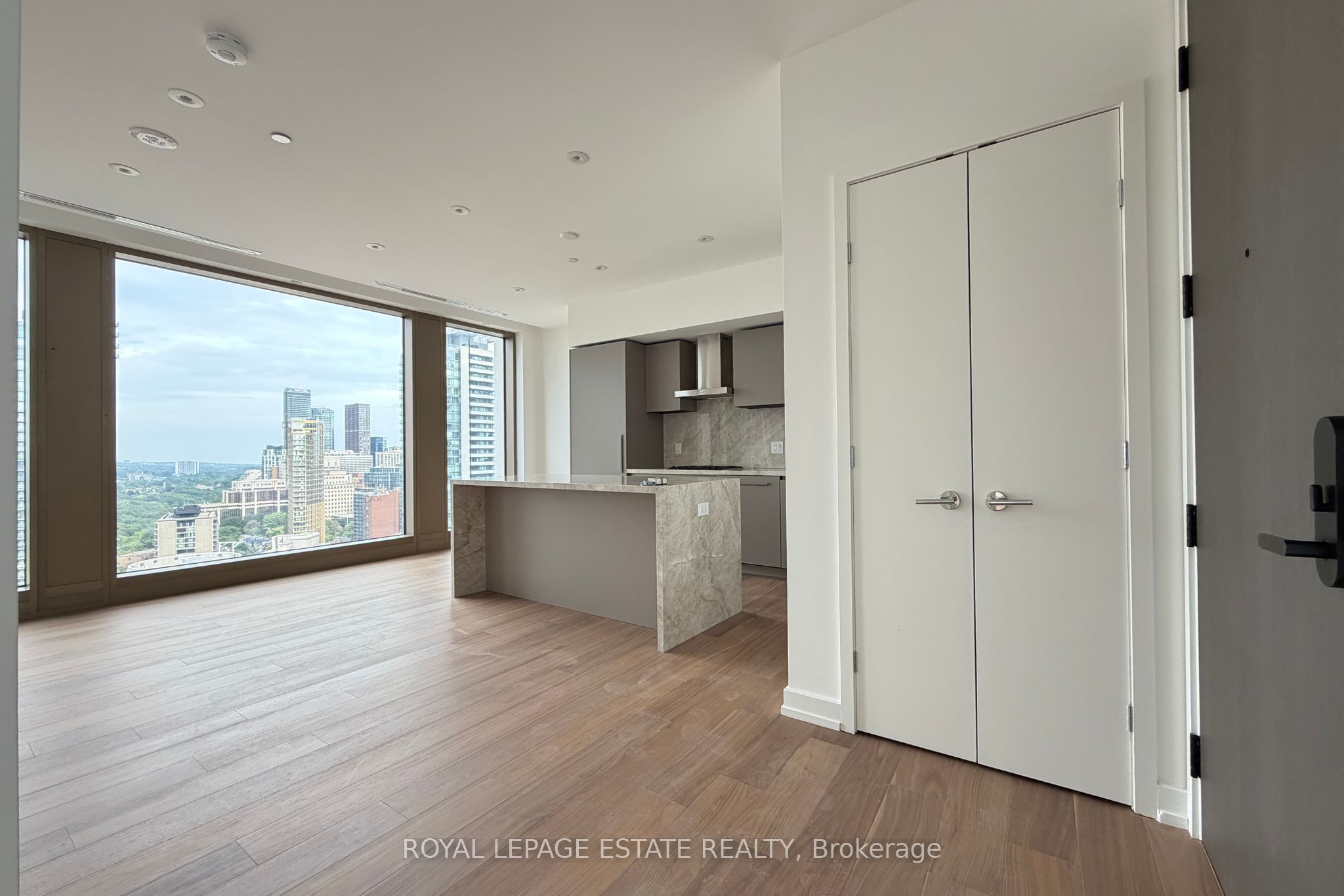 1315 Bay Street 2201, Toronto, ON M5R 0B3 photo 5