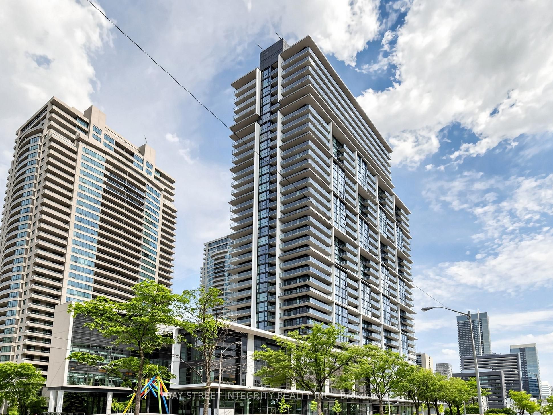 4955 Yonge Street 1616, Toronto, ON M2N 0L8 photo 2