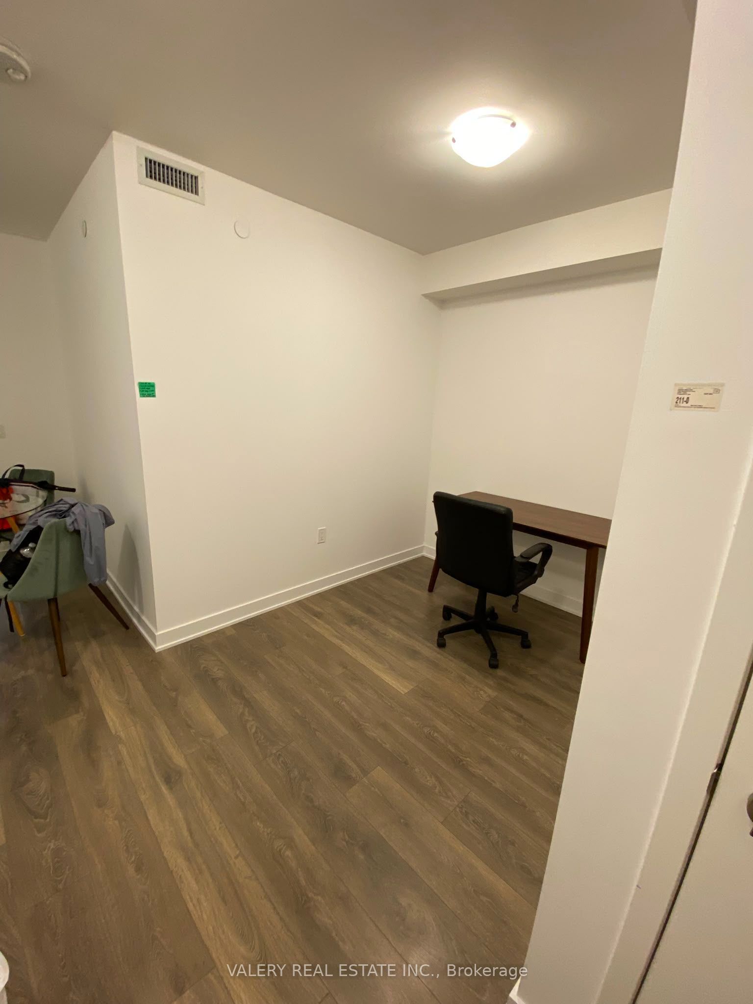 195 Redpath Avenue 2205, Toronto, ON M4P 0E4 photo 3