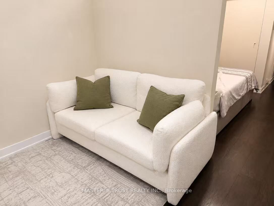 20 Richardson Street 1005, Toronto, ON M5A 0S6 photo 5