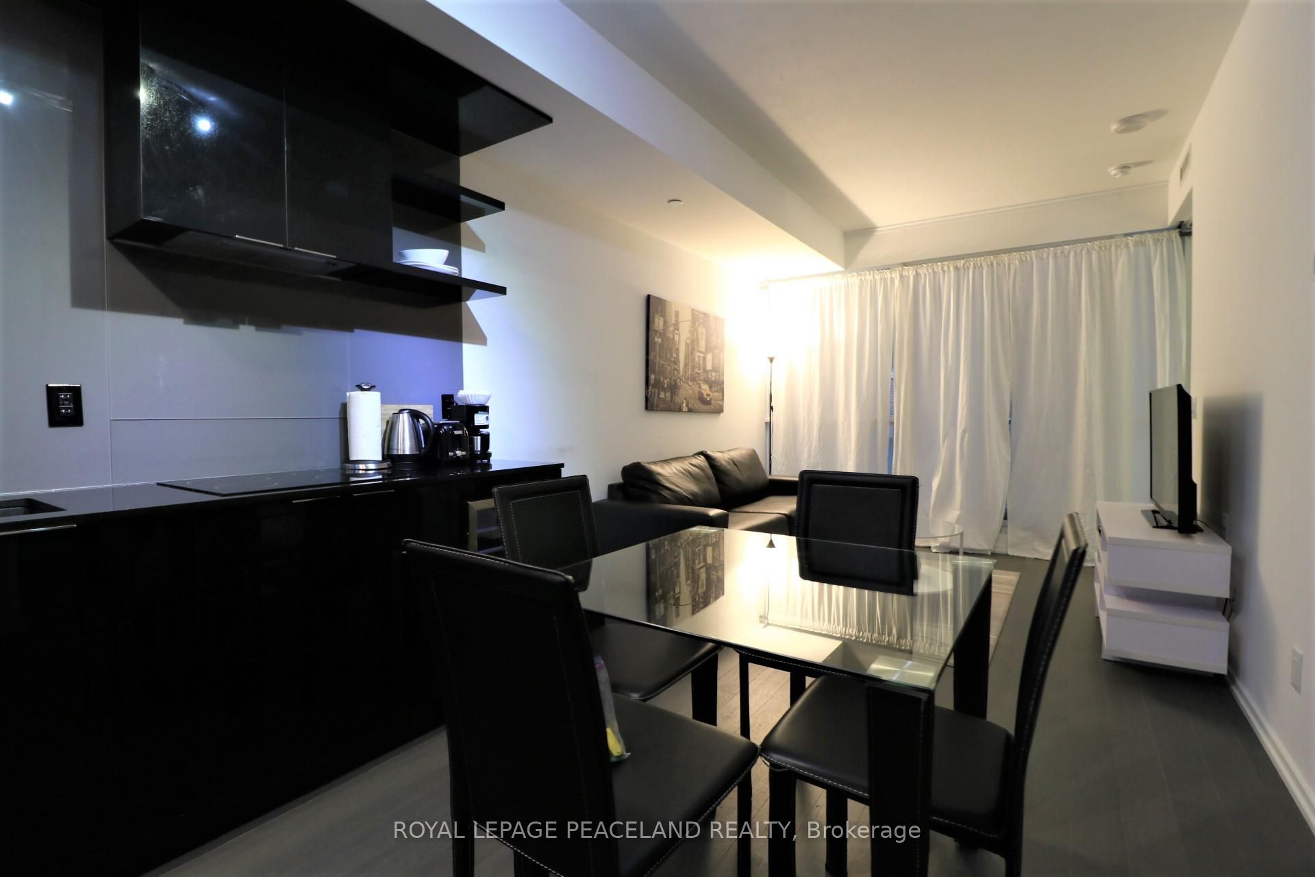 70 Temperance Street 809, Toronto, ON M5H 4E8 photo 3
