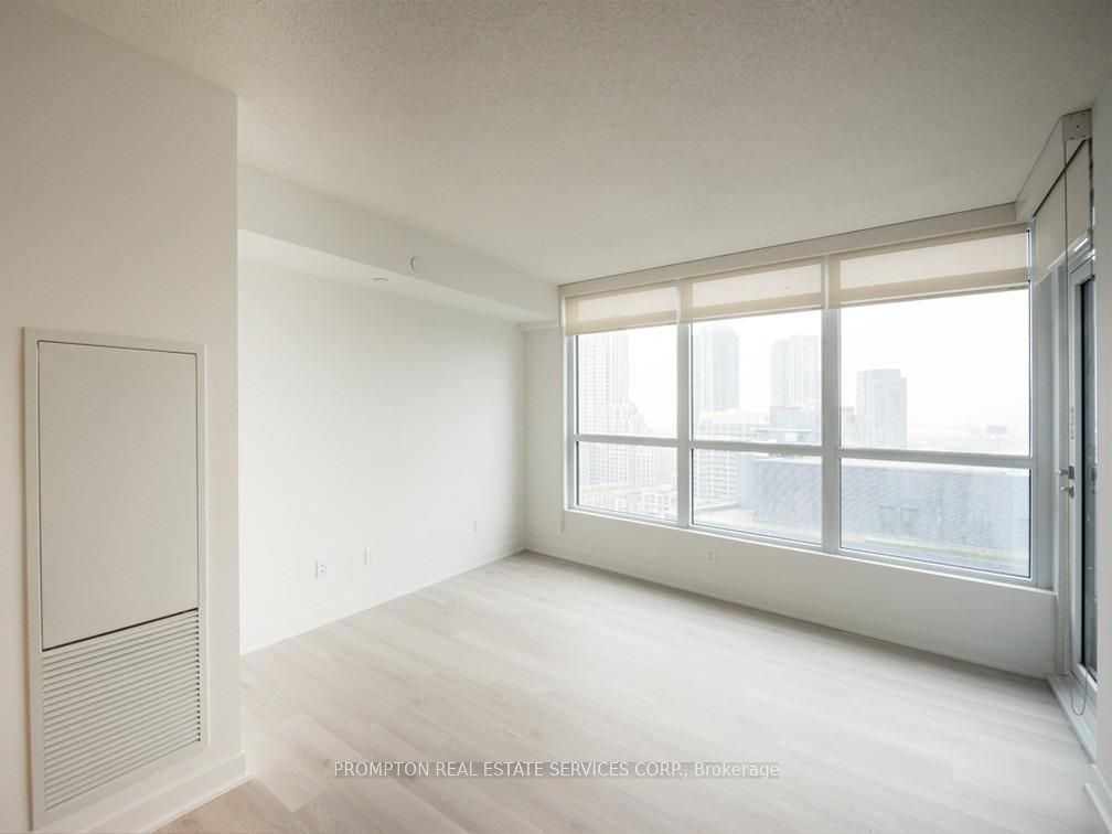 80 Queens Wharf Road 1115, Toronto, ON M5V 0J3 photo 4