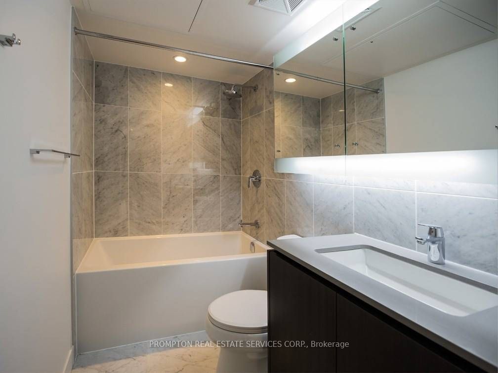 80 Queens Wharf Road 1115, Toronto, ON M5V 0J3 photo 5