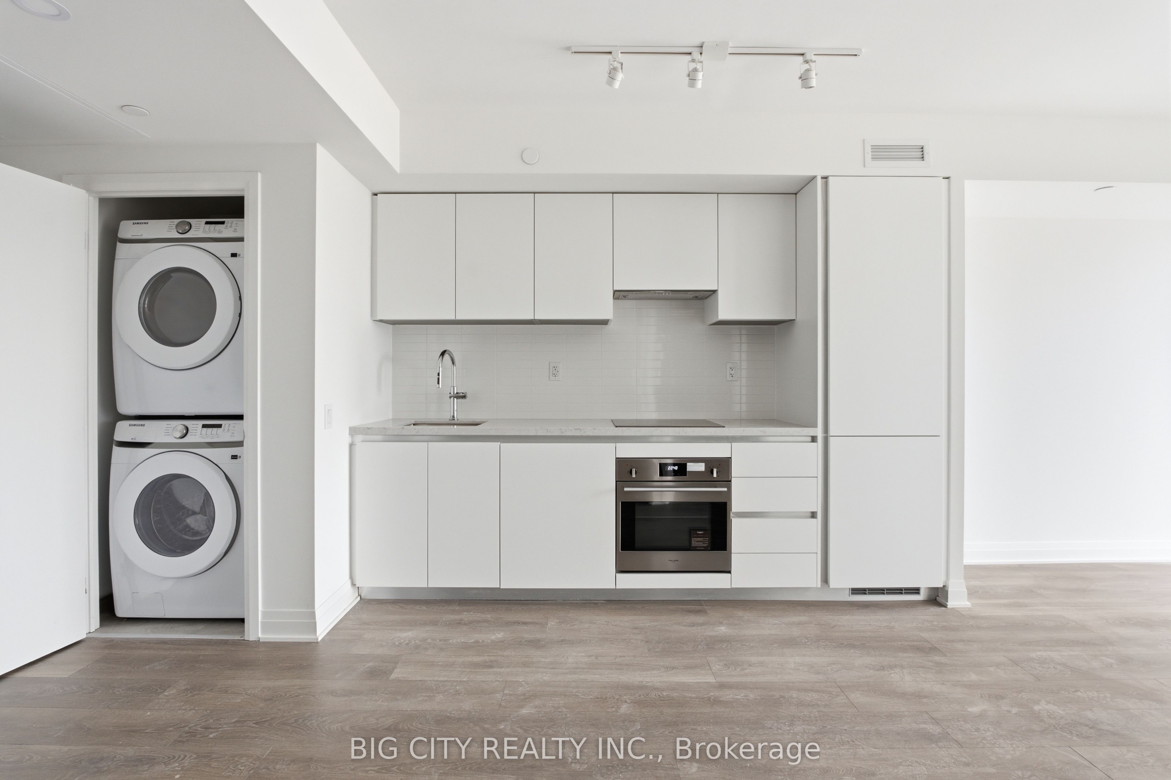 25 Frederick Todd Way 1109, Toronto, ON M4G 0E8 photo 3