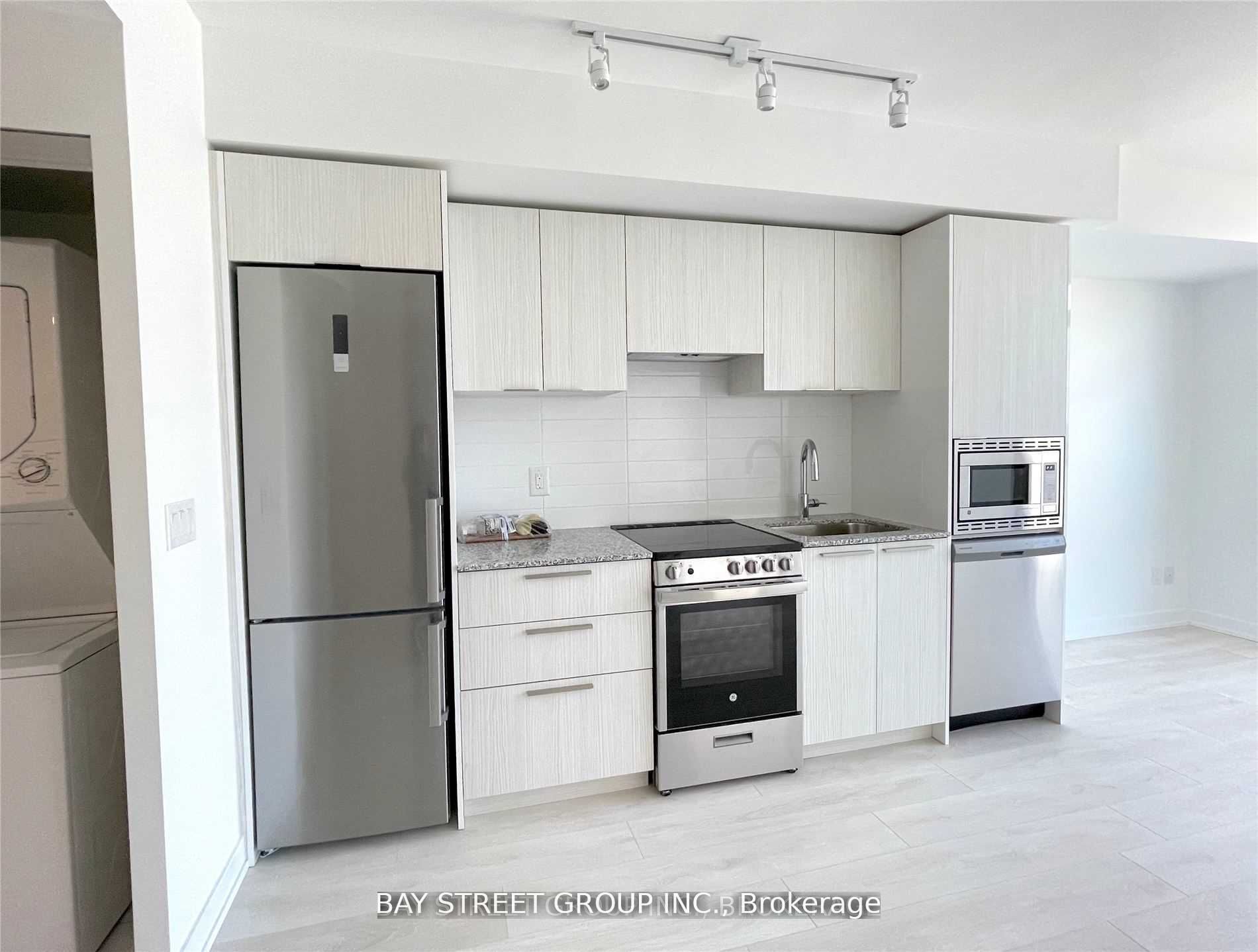 501 Yonge Street 2203, Toronto, ON M4Y 1Y4 photo 4