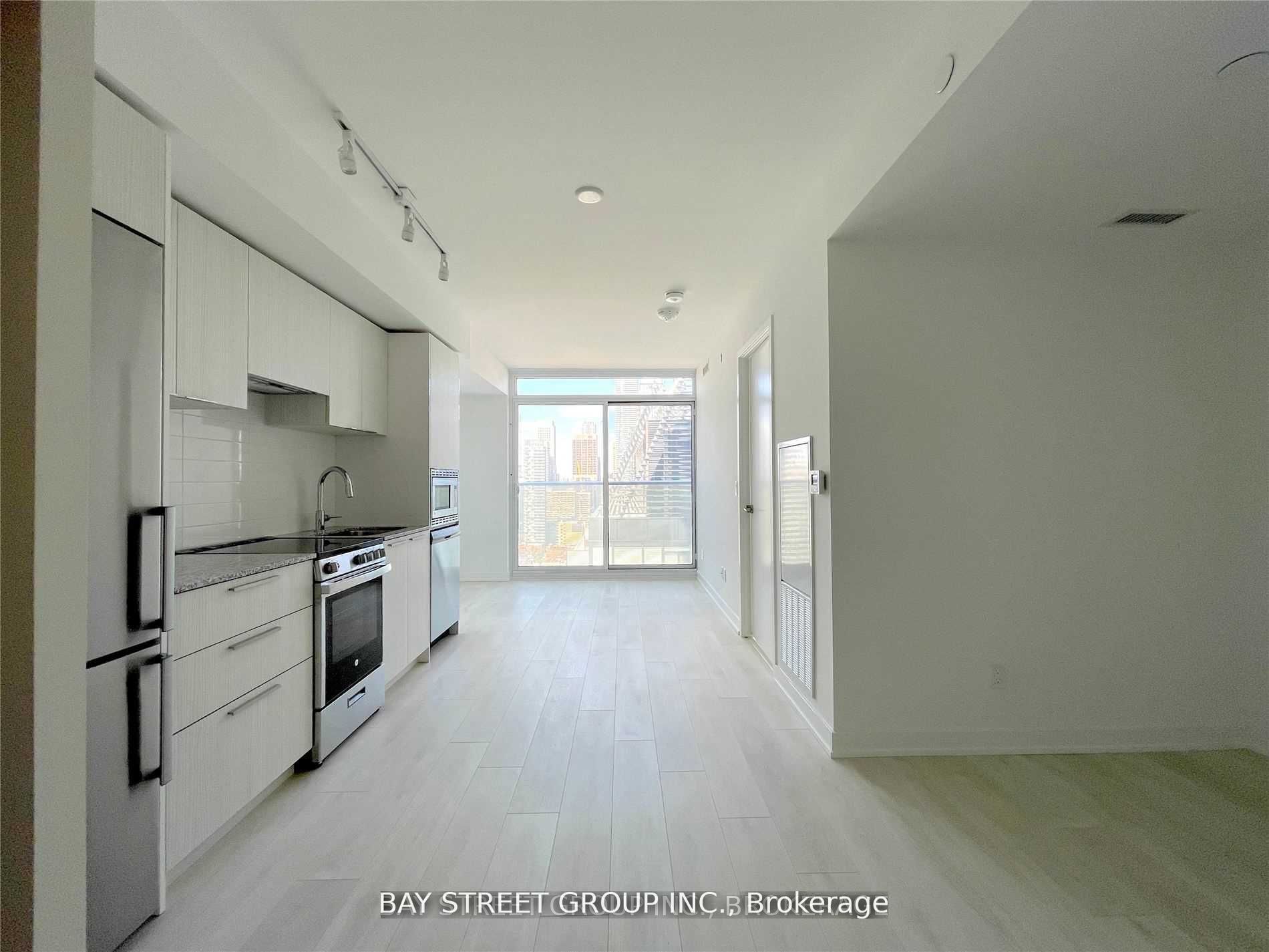 501 Yonge Street 2203, Toronto, ON M4Y 1Y4 photo 5