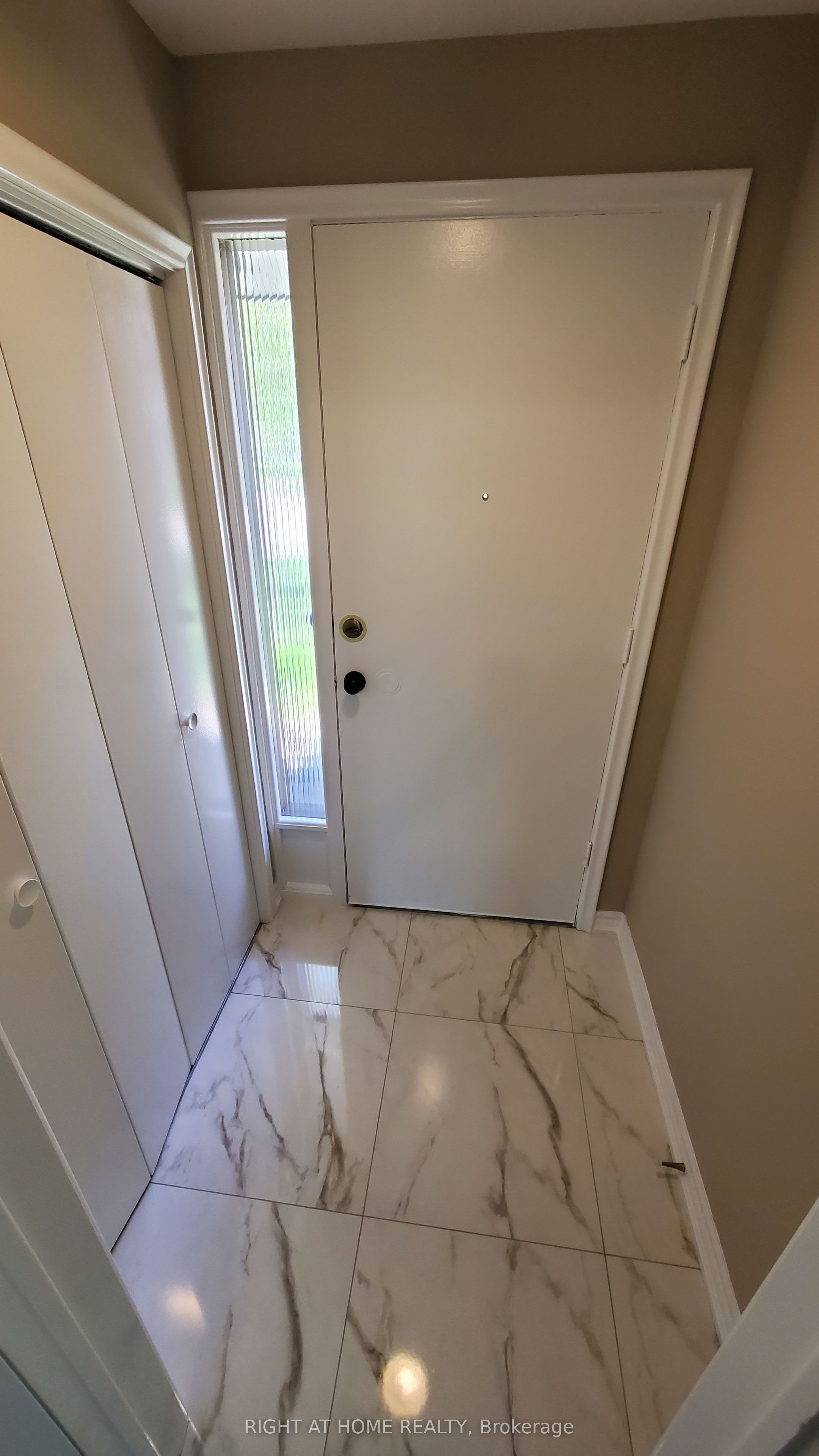 169 Yorkview Drive 1, Toronto, ON M2R 1K2 photo 2