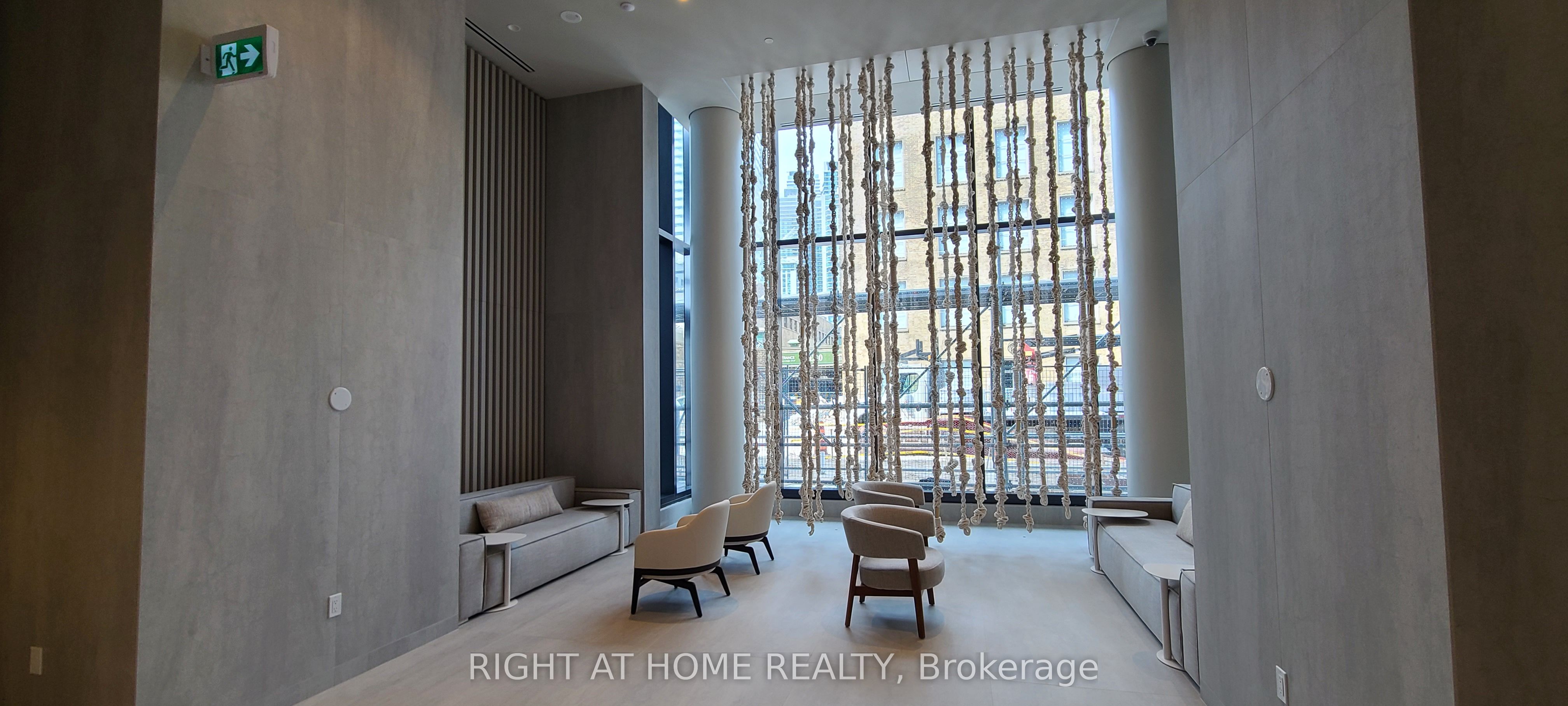 55 Cooper Street 2903, Toronto, ON M5E 0G1 photo 4