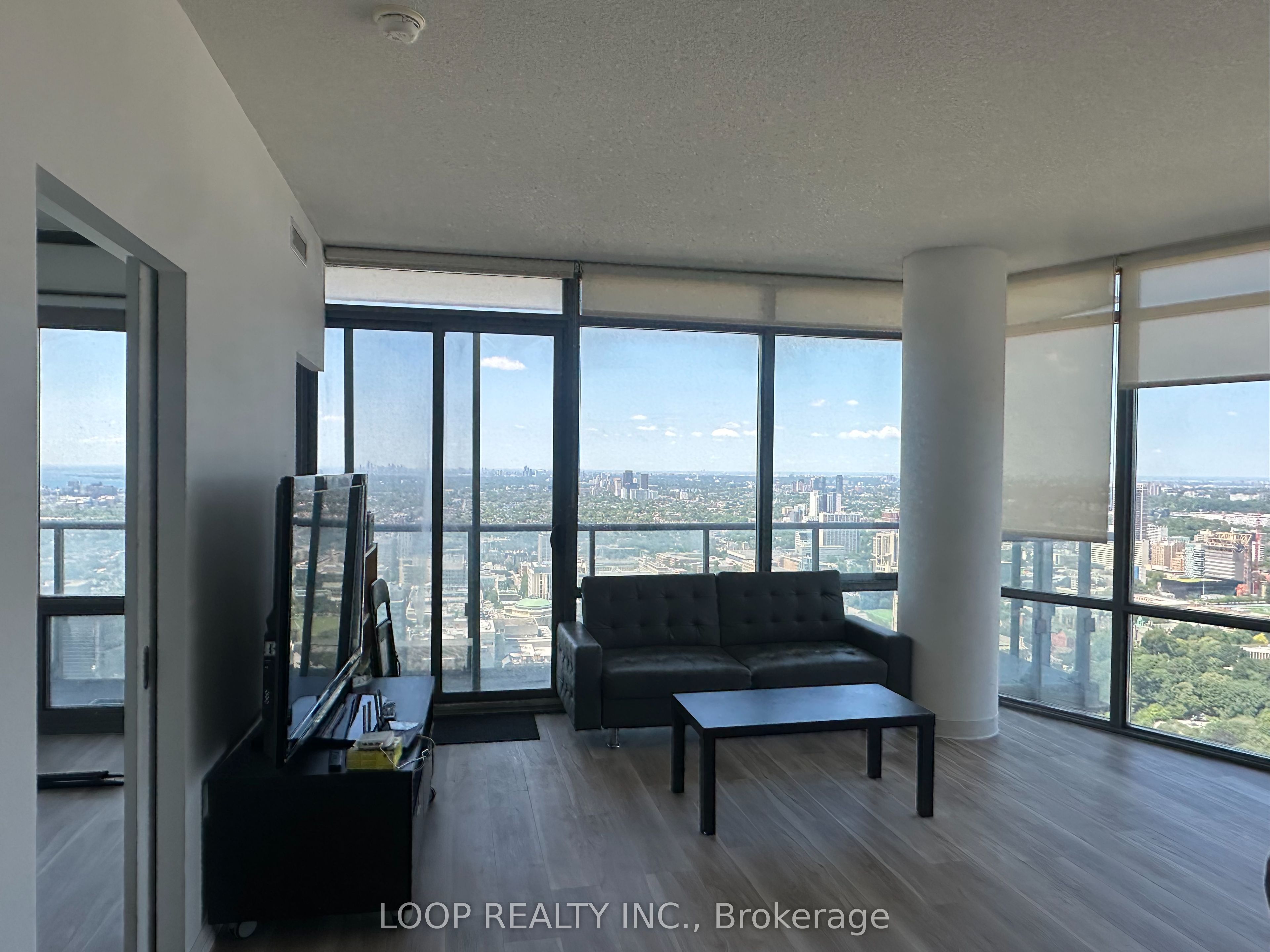832 Bay Street 4603, Toronto, ON M5S 1Z6