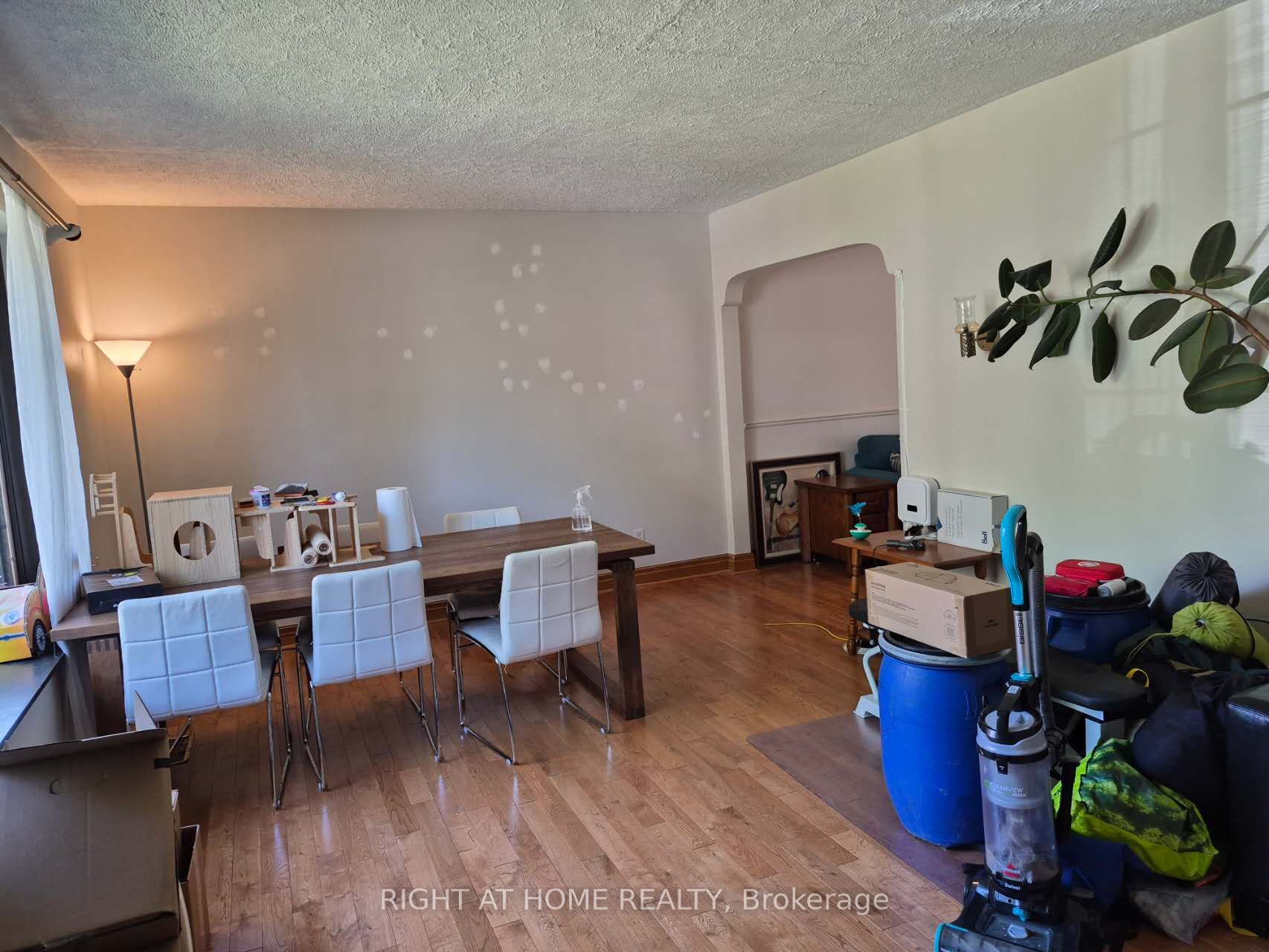 17 Gwendolen Avenue, Toronto, ON M2N 1A1 photo 2