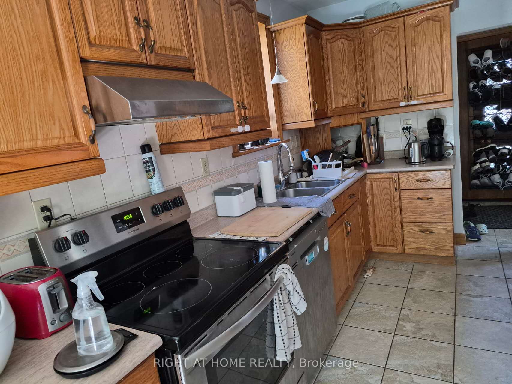 17 Gwendolen Avenue, Toronto, ON M2N 1A1 photo 3