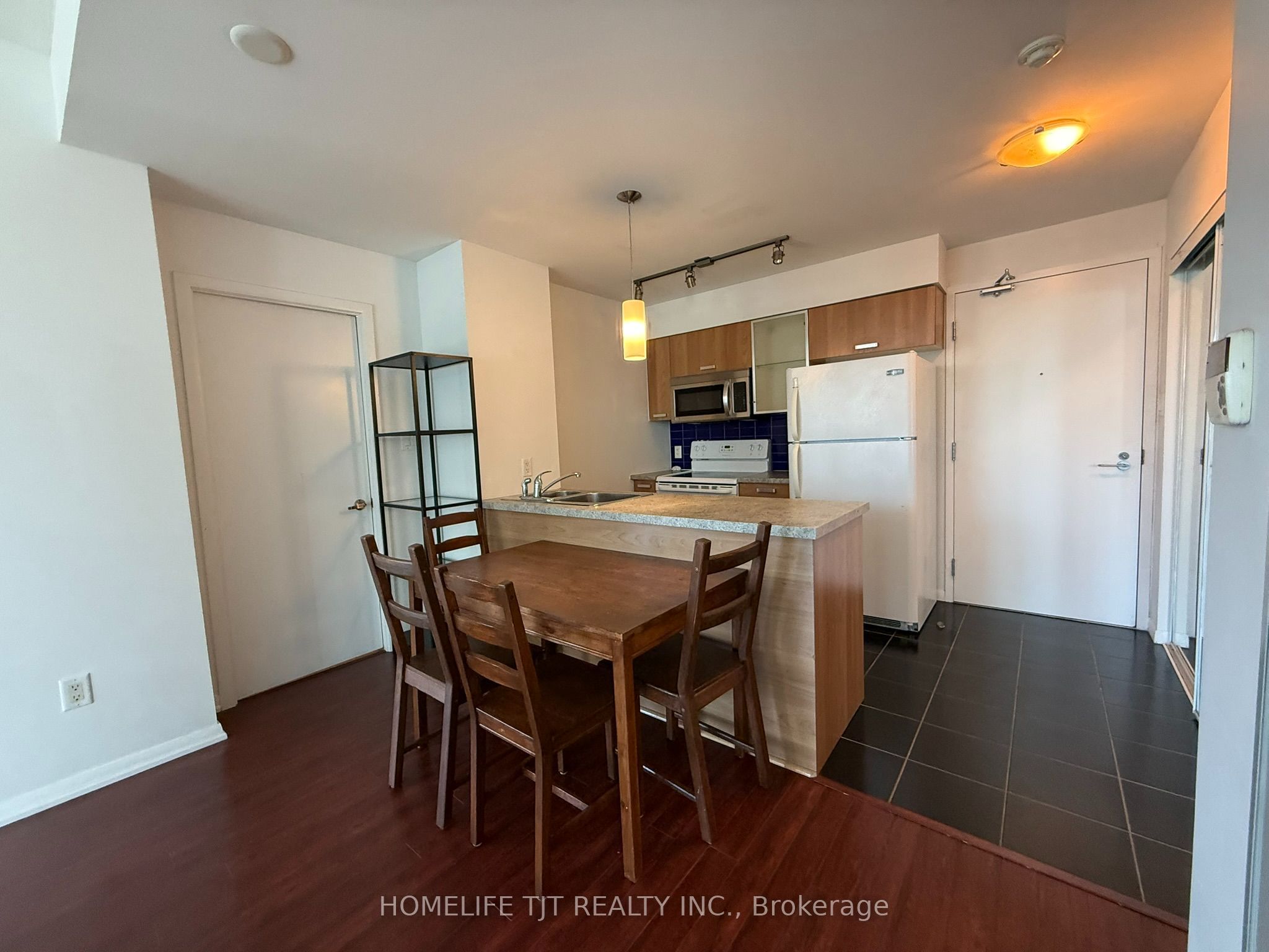 37 Grosvenor Street 2601, Toronto, ON M4Y 3G5 photo 5