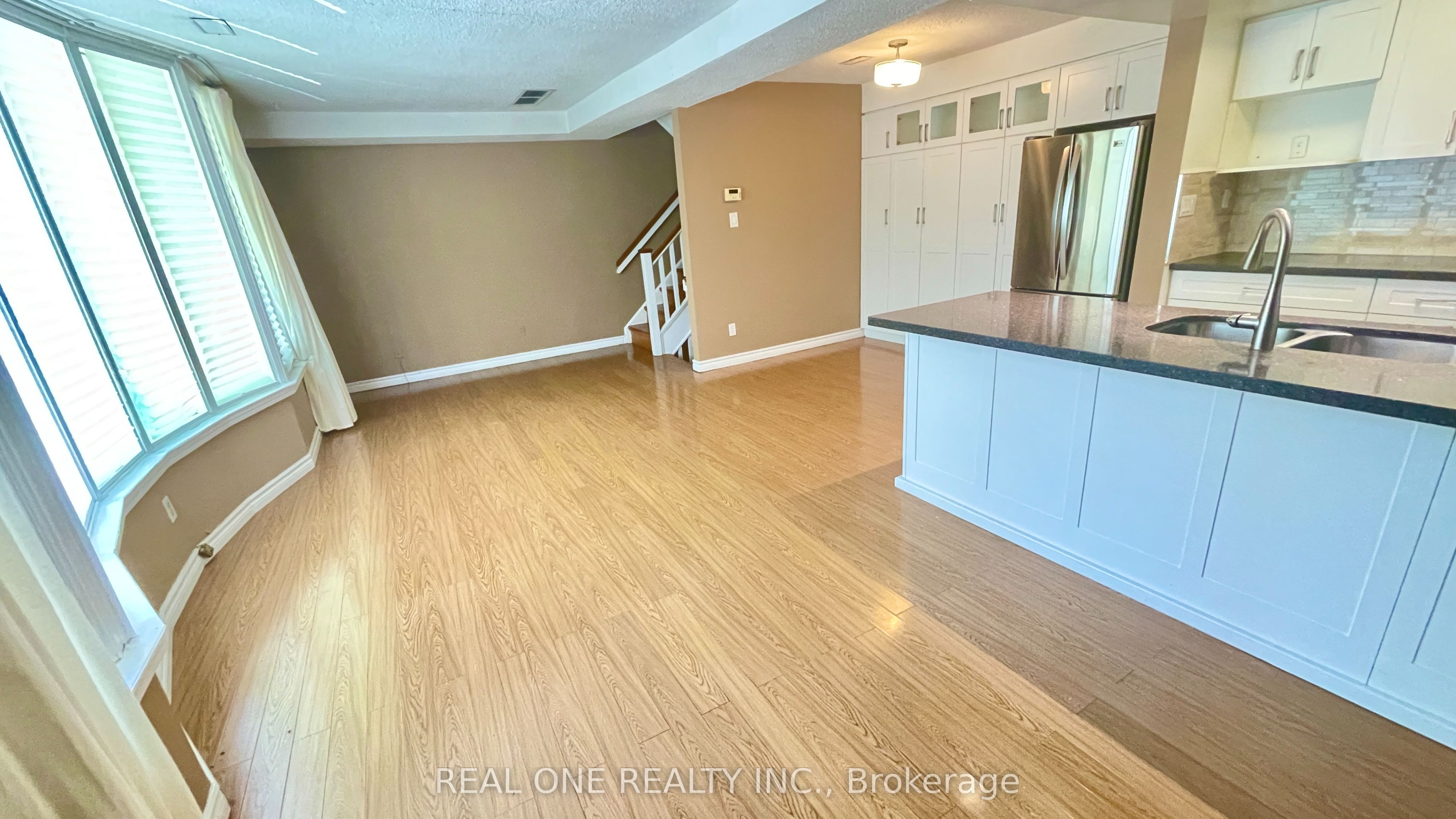 101 Mcgill Street 2, Toronto, ON M5B 1H5 photo 4