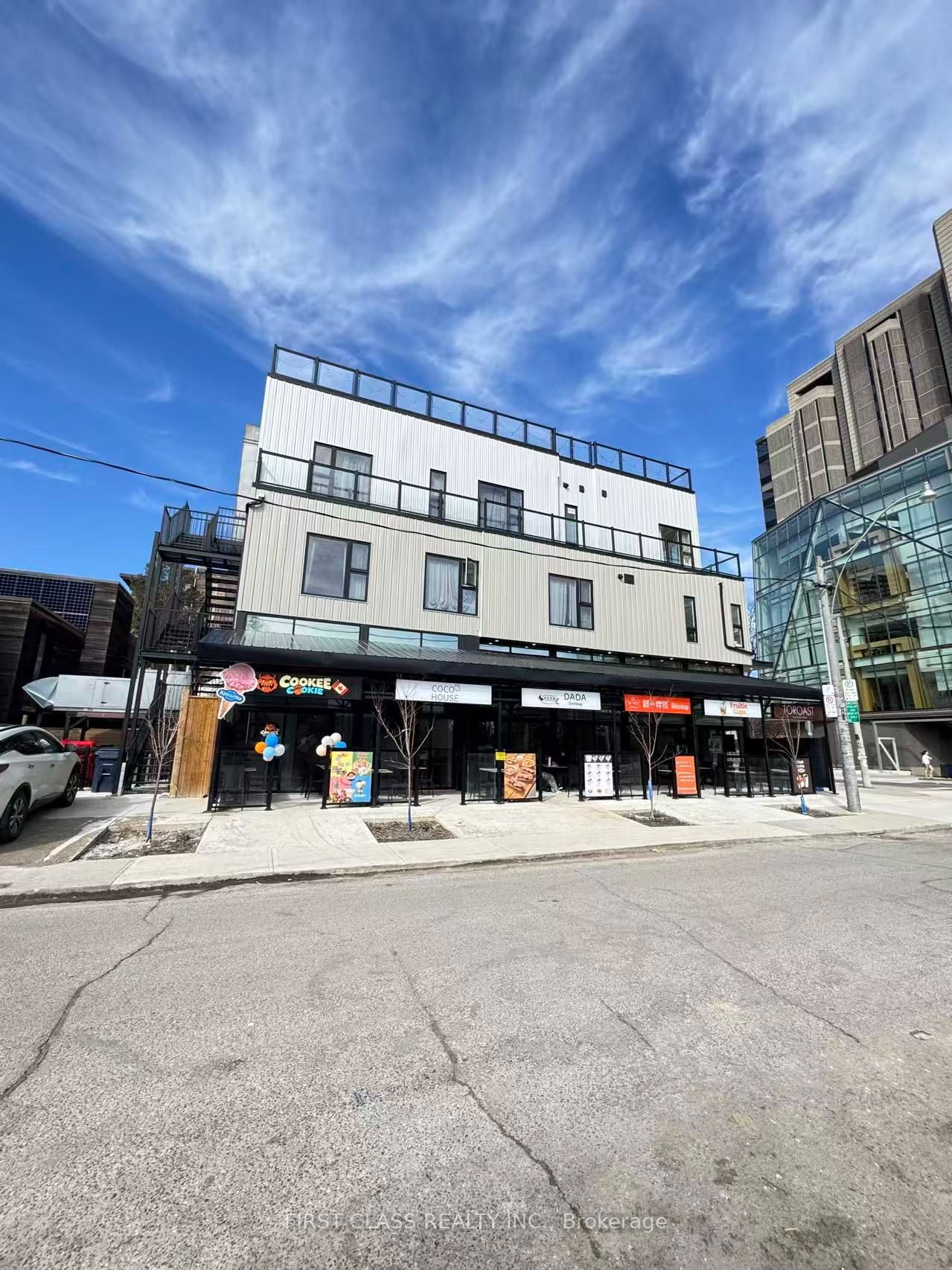 364 Huron Street 205, Toronto, ON M5S 2G4