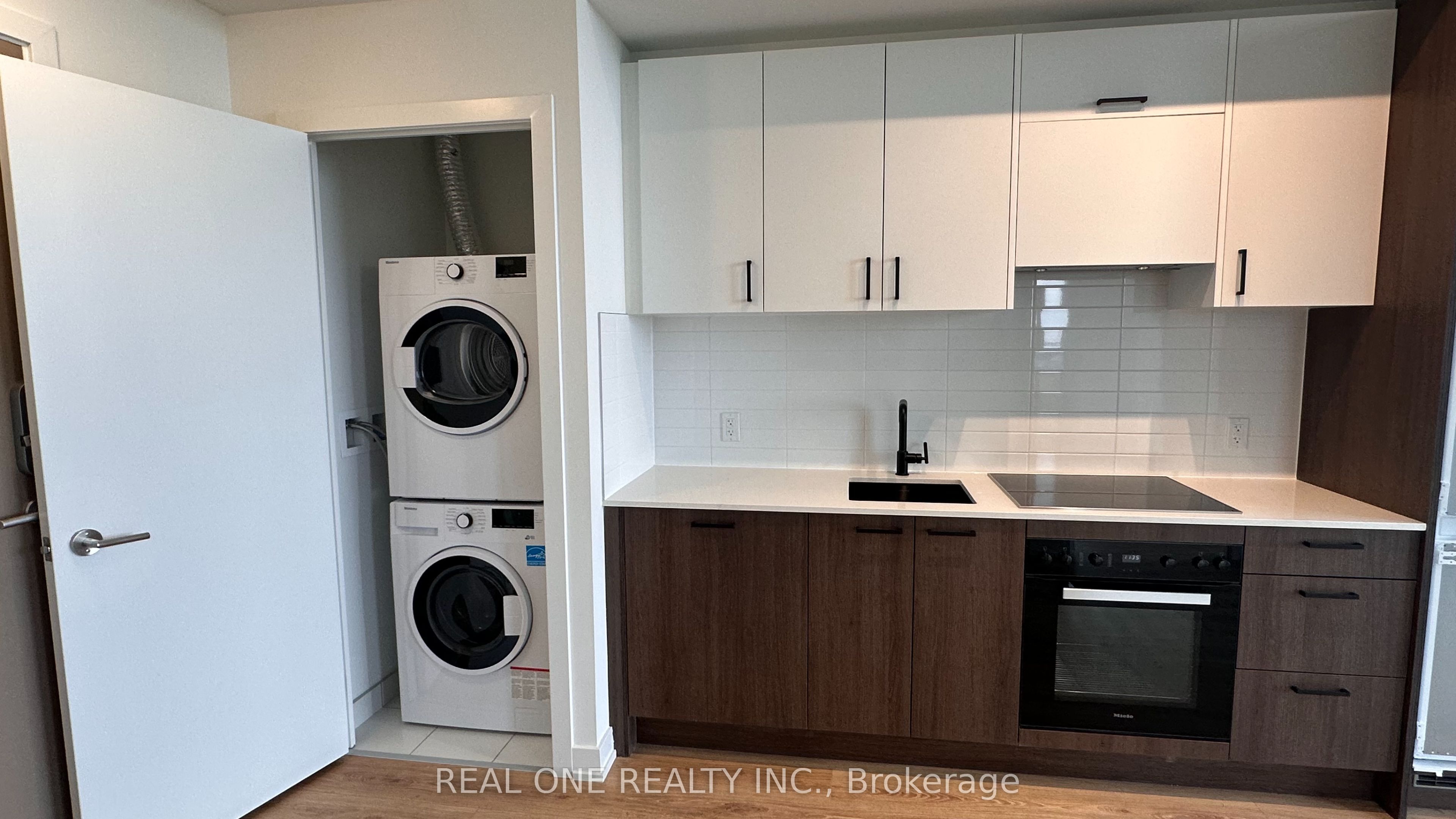 5 quarrington Lane 2310, Toronto, ON M3C 0S5 photo 2