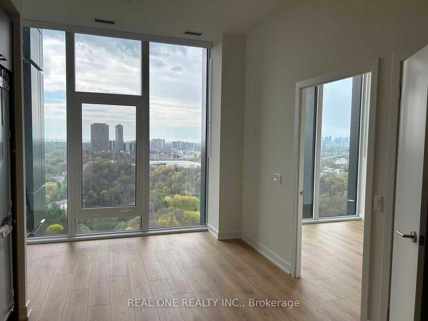 5 quarrington Lane 2310, Toronto, ON M3C 0S5 photo 3