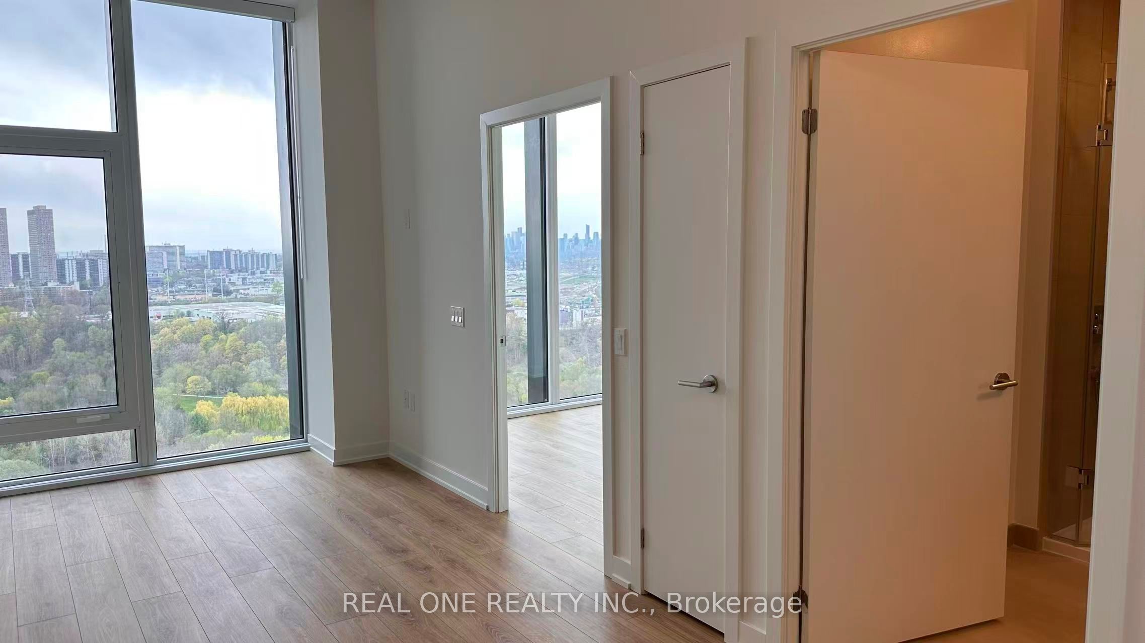 5 quarrington Lane 2310, Toronto, ON M3C 0S5 photo 4