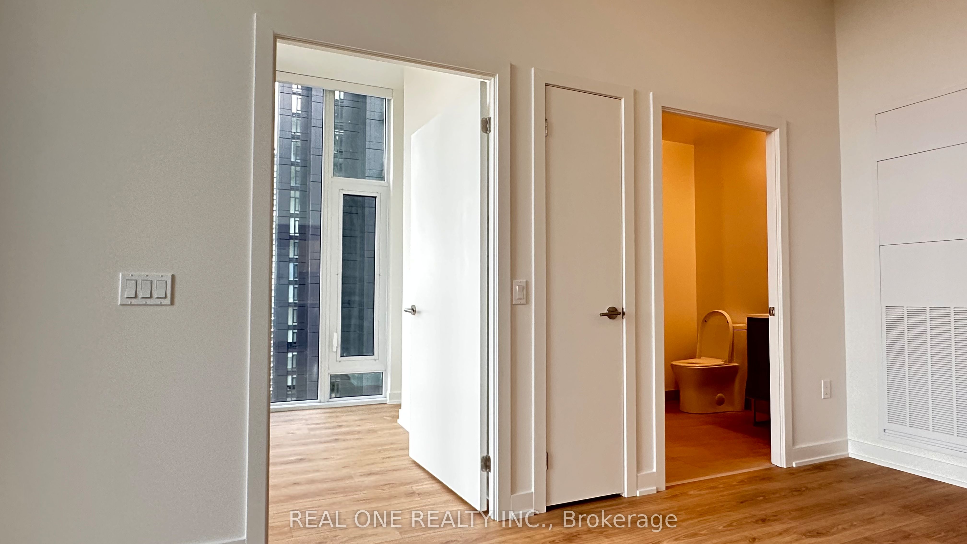 5 quarrington Lane 2310, Toronto, ON M3C 0S5 photo 5