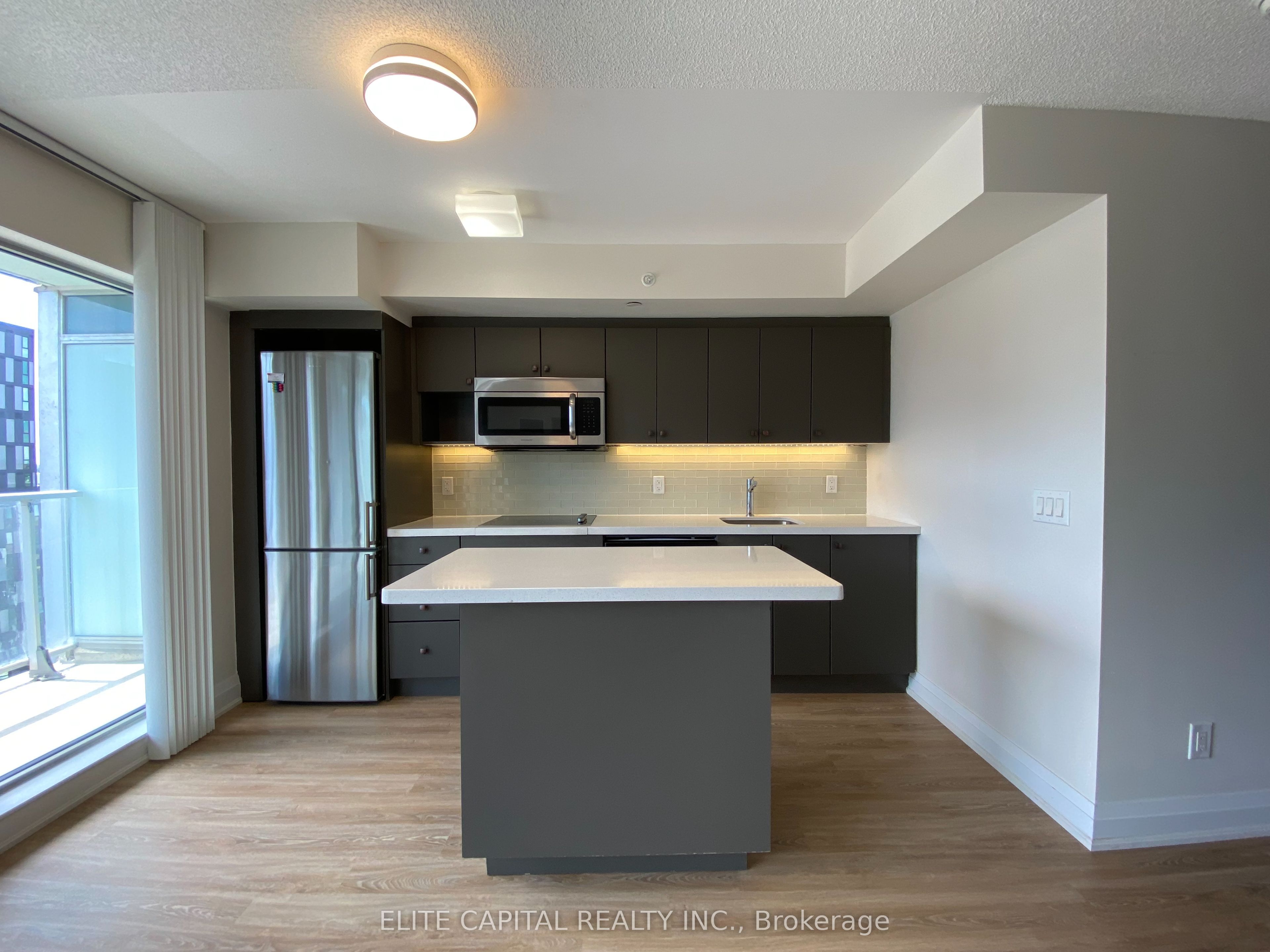 565 Wilson Avenue 903, Toronto, ON M3H 1V2 photo 2