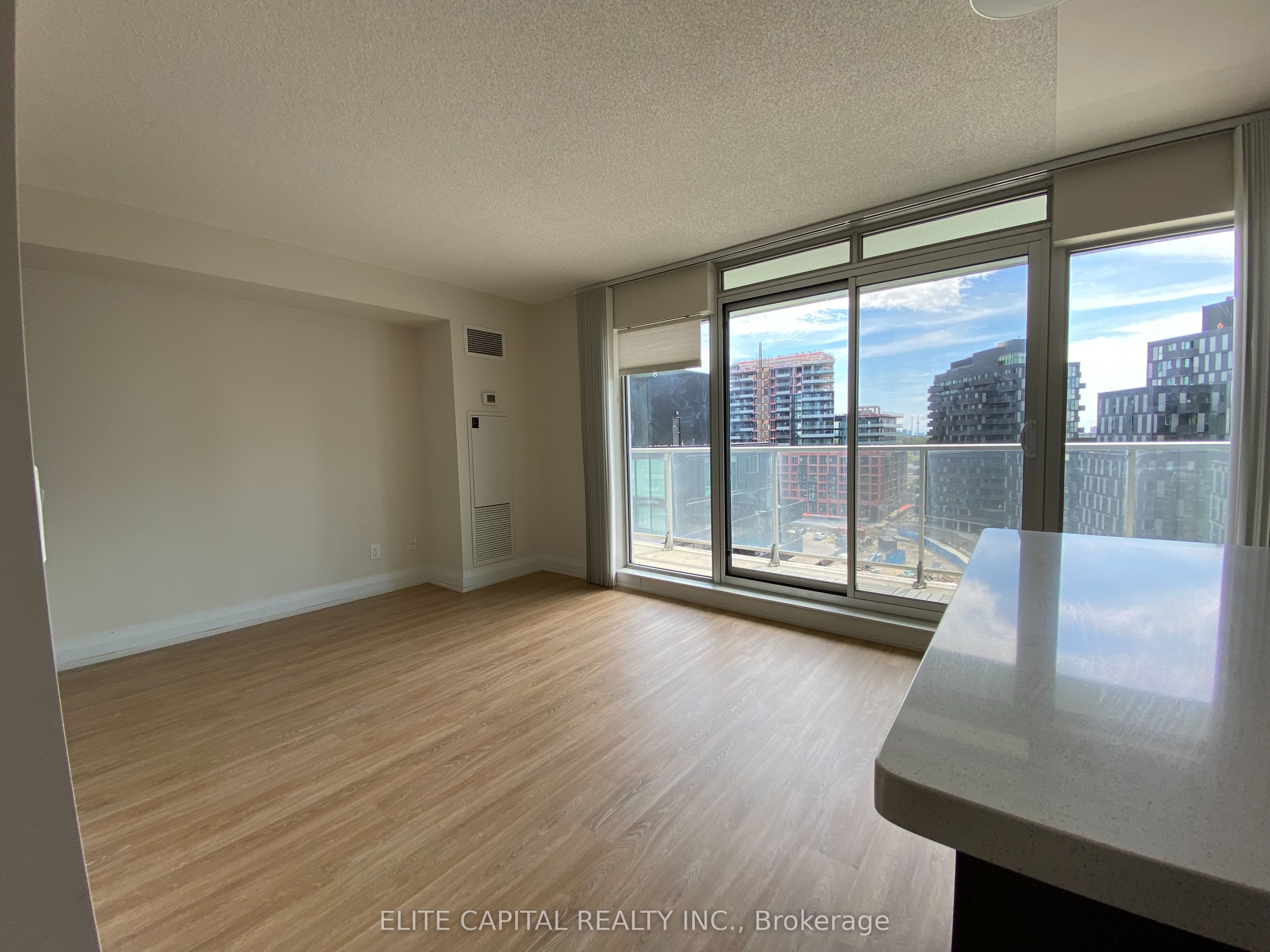 565 Wilson Avenue 903, Toronto, ON M3H 1V2 photo 3