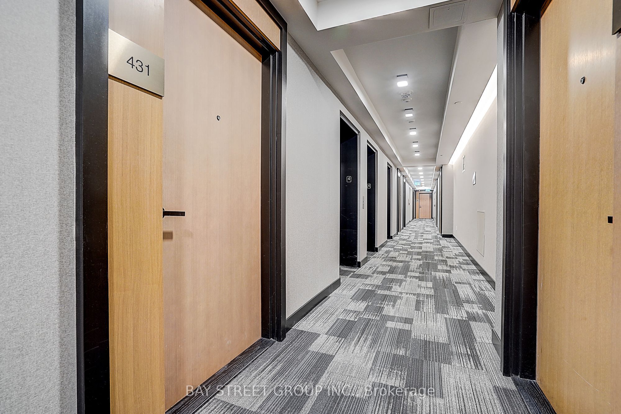 8 Tippet Road 431, Toronto, ON M3H 0E7 photo 3