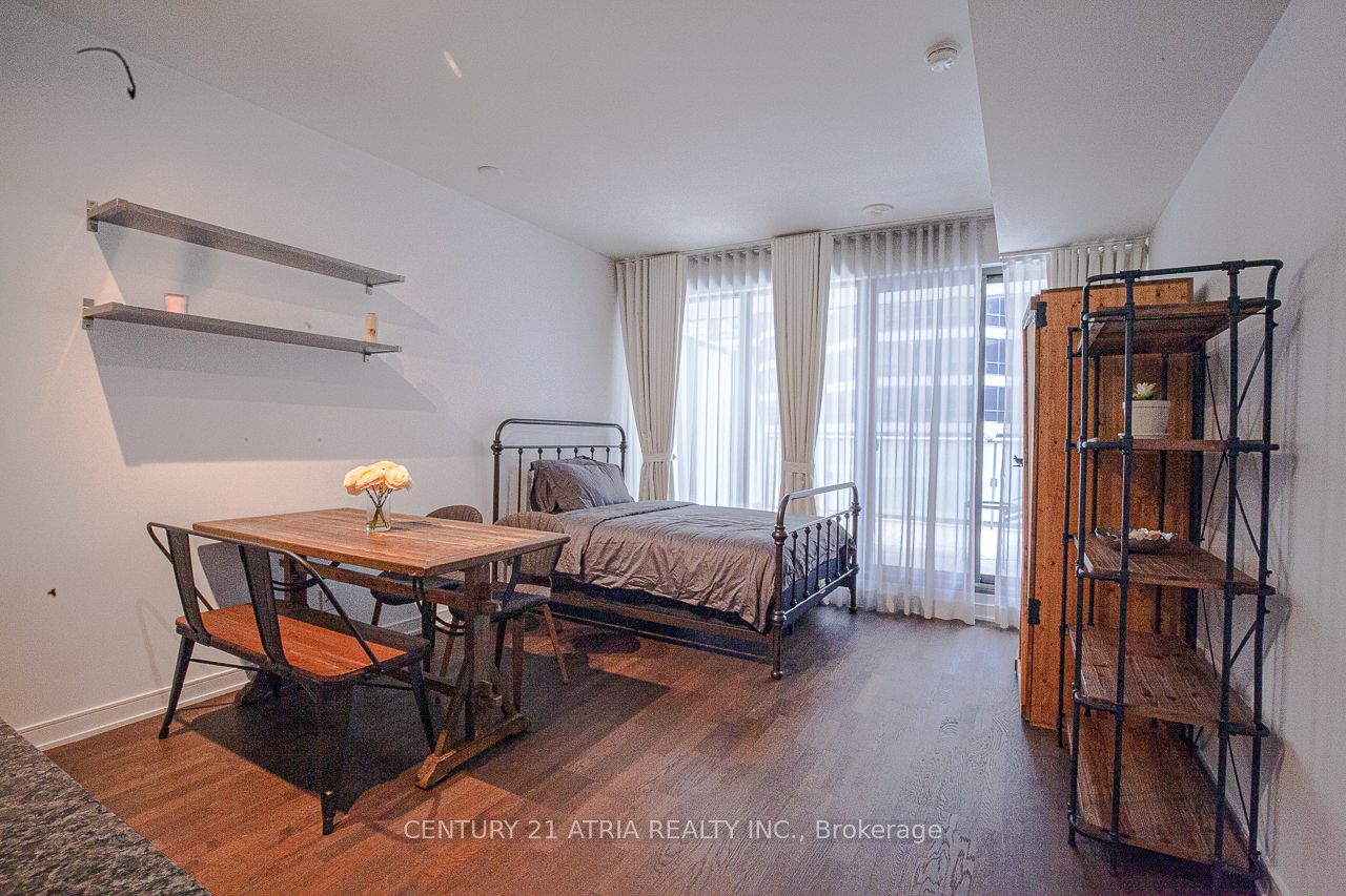 57 St Joseph Street 407, Toronto, ON M5S 0C5