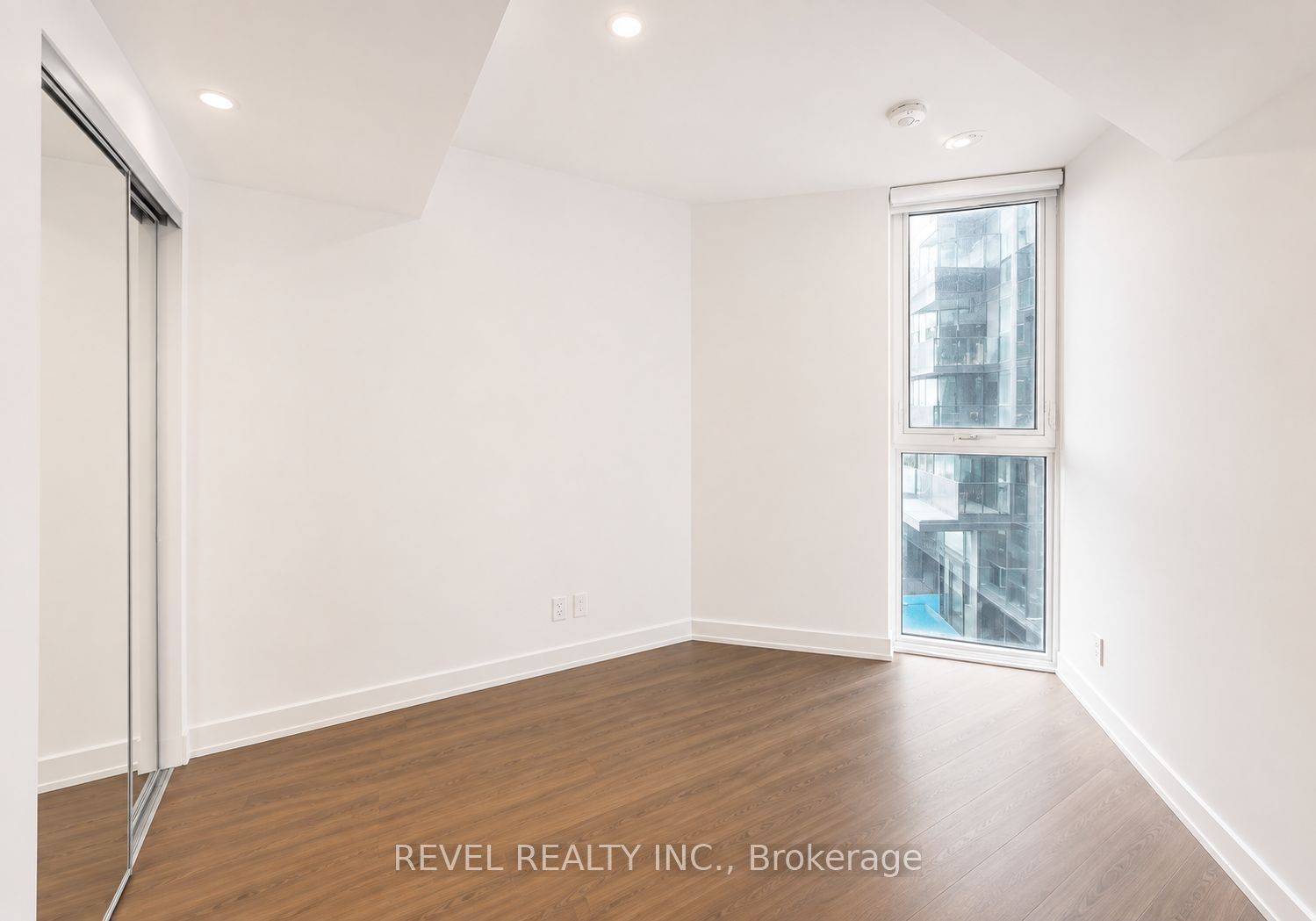 30 Tretti Way 331, Toronto, ON M3H 0E3 photo 5