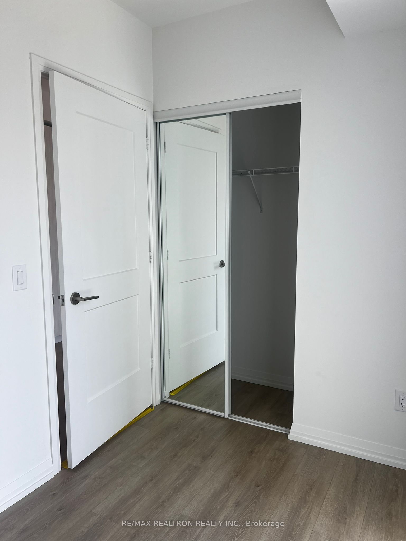 8 Widmer Street 3112, Toronto, ON M5V 0W6 photo 4