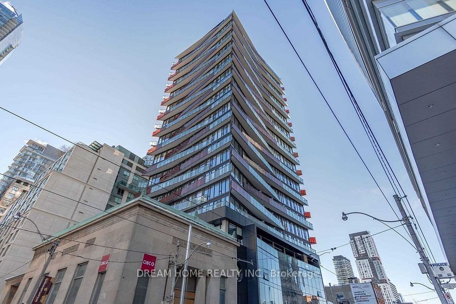 215 Queen Street W 505, Toronto, ON M5V 0P5
