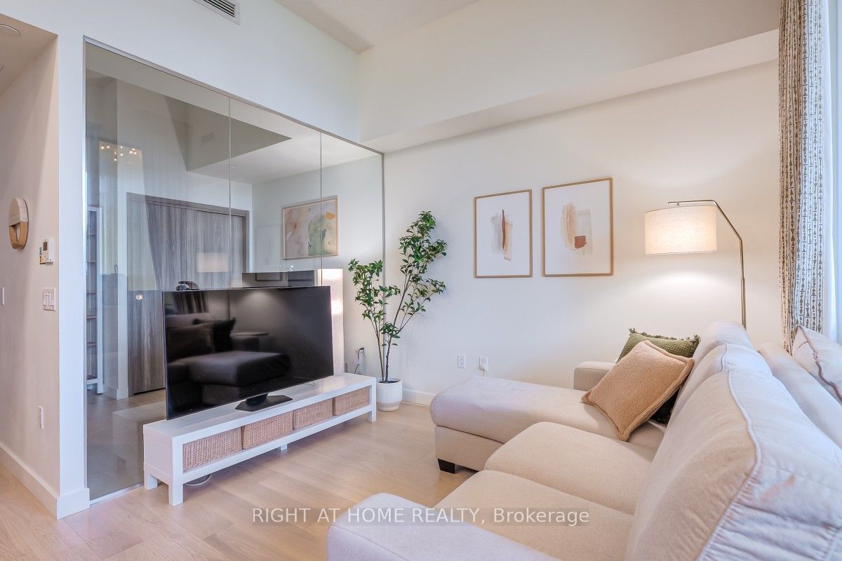 95 McMahon Drive 511, Toronto, ON M2K 0H2 photo 5