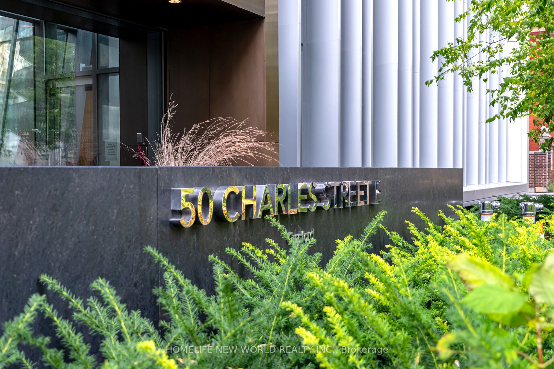 50 Charles Street E 1102, Toronto, ON M4Y 1T1 photo 2