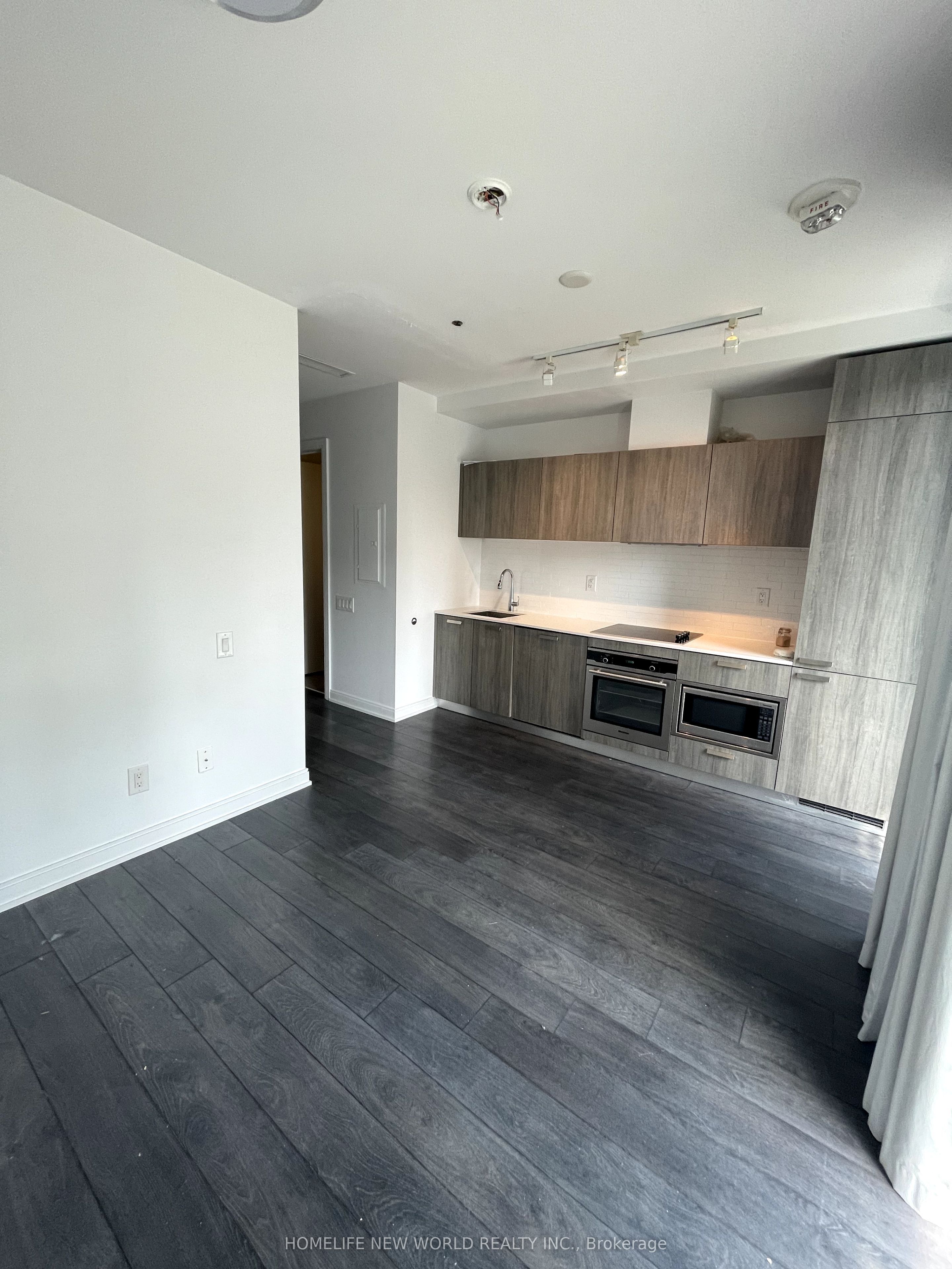 50 Charles Street E 1102, Toronto, ON M4Y 1T1 photo 3