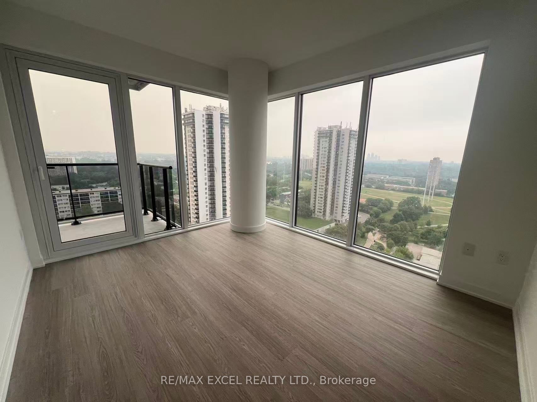 15 David Salomon Drive 1908, Toronto, ON M3C 1E7