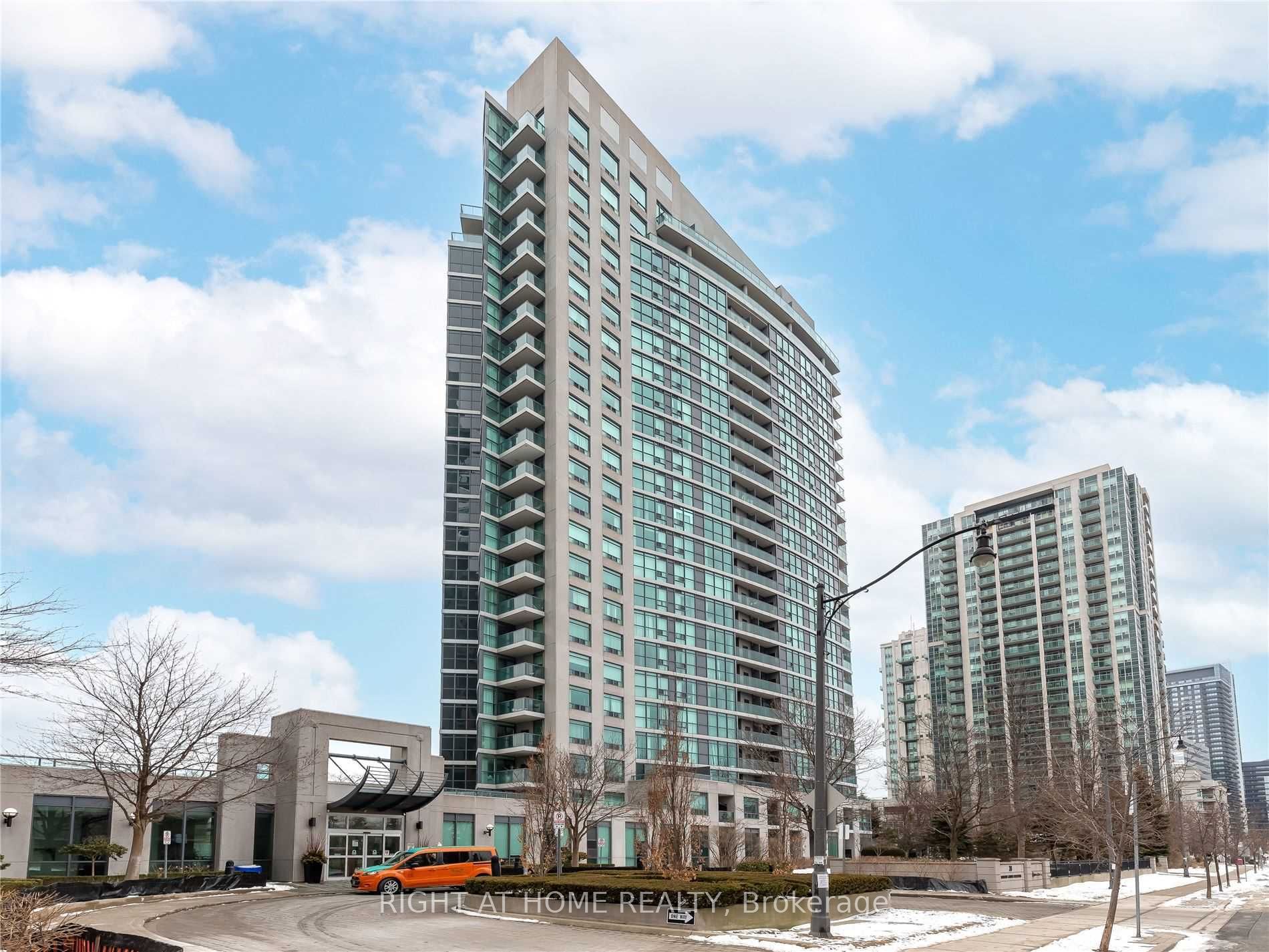 28 Harrison Garden Boulevard 702, Toronto, ON M2N 7B5