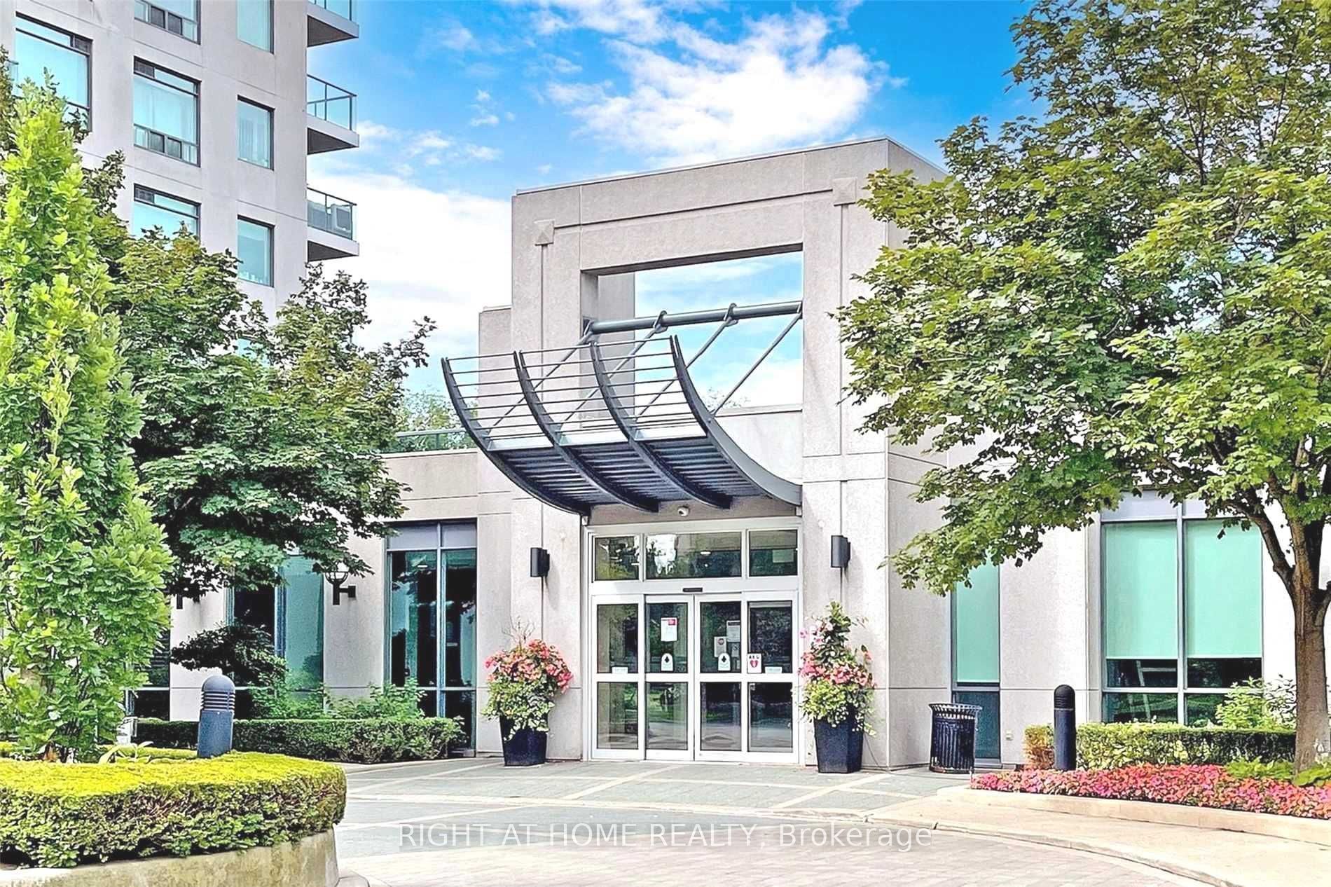 28 Harrison Garden Boulevard 702, Toronto, ON M2N 7B5 photo 2