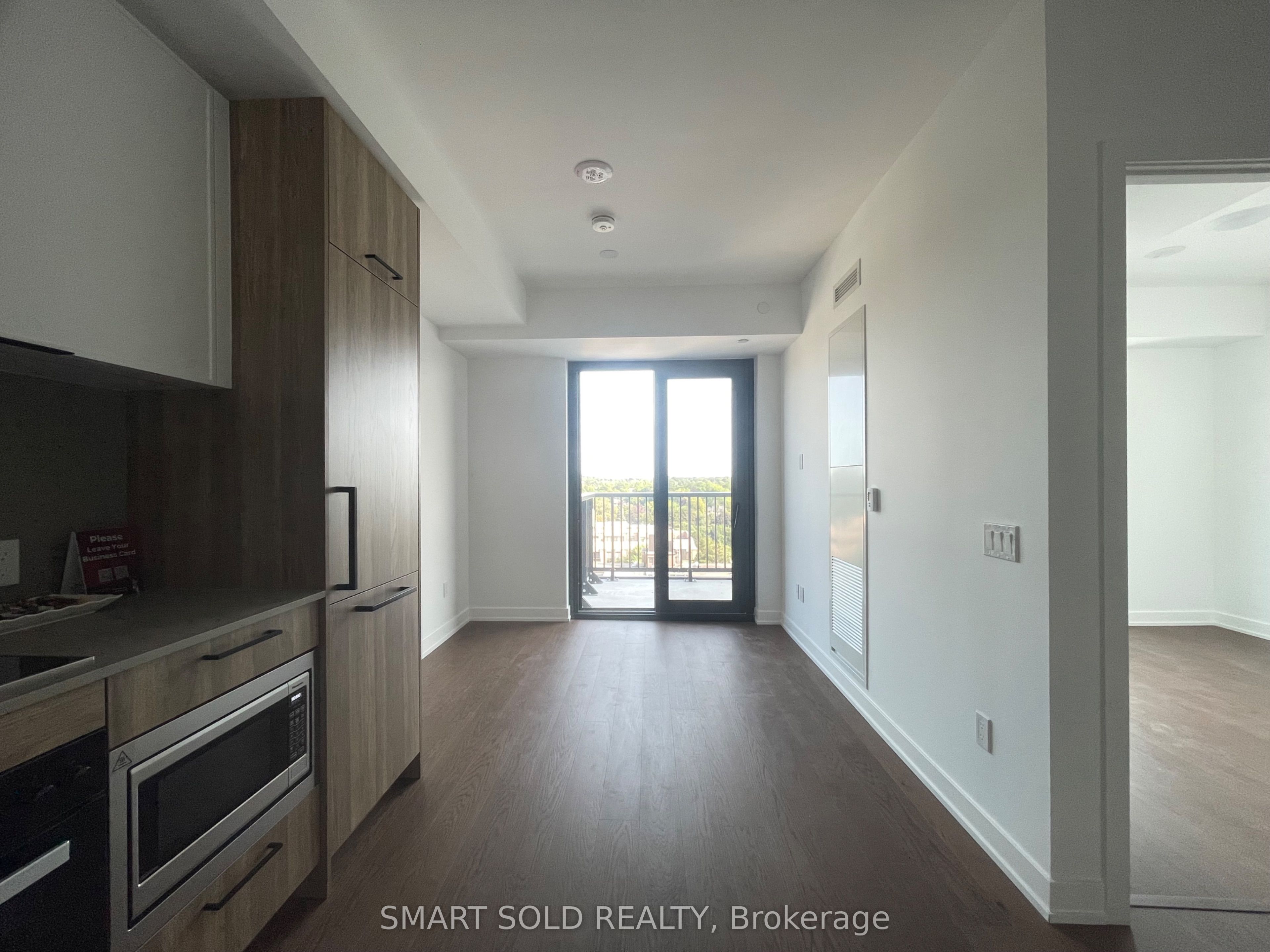 89 Montclair Avenue 1617, Toronto, ON M5P 0A9 photo 3