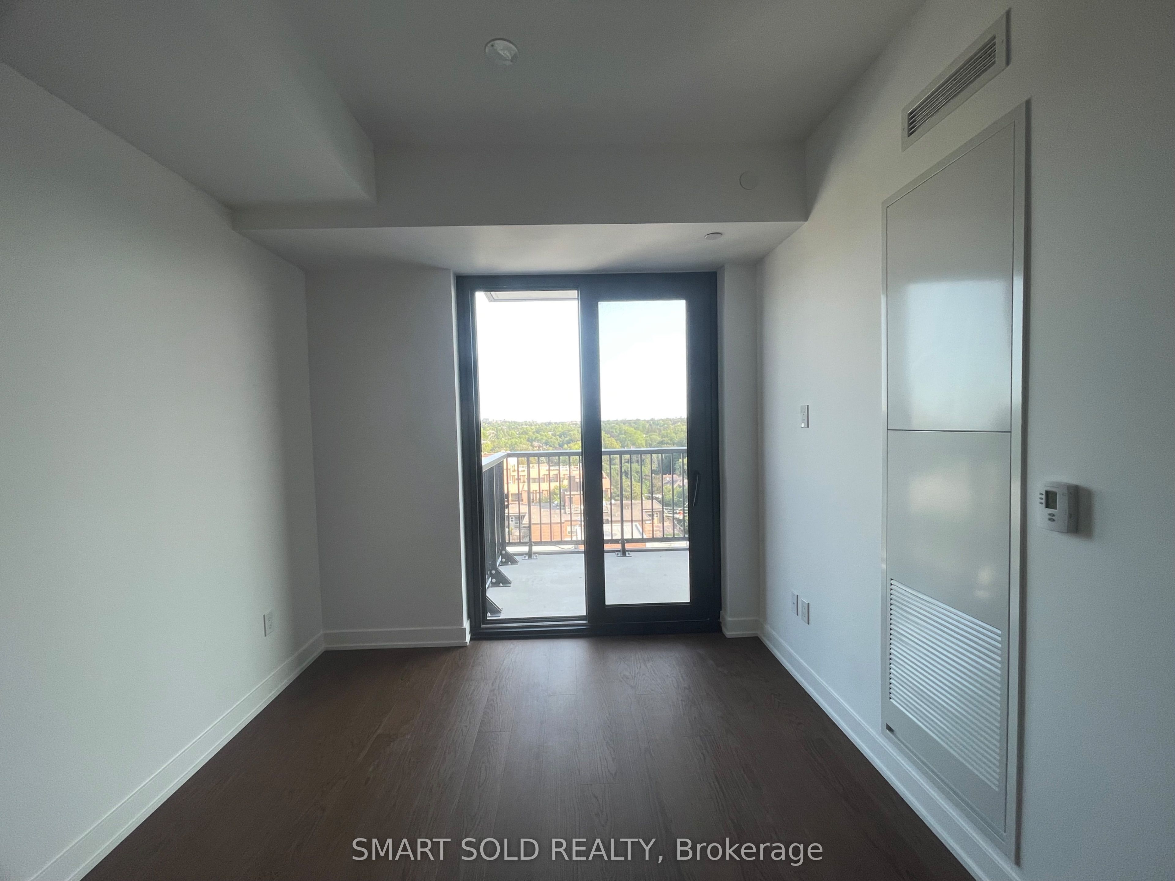 89 Montclair Avenue 1617, Toronto, ON M5P 0A9 photo 5