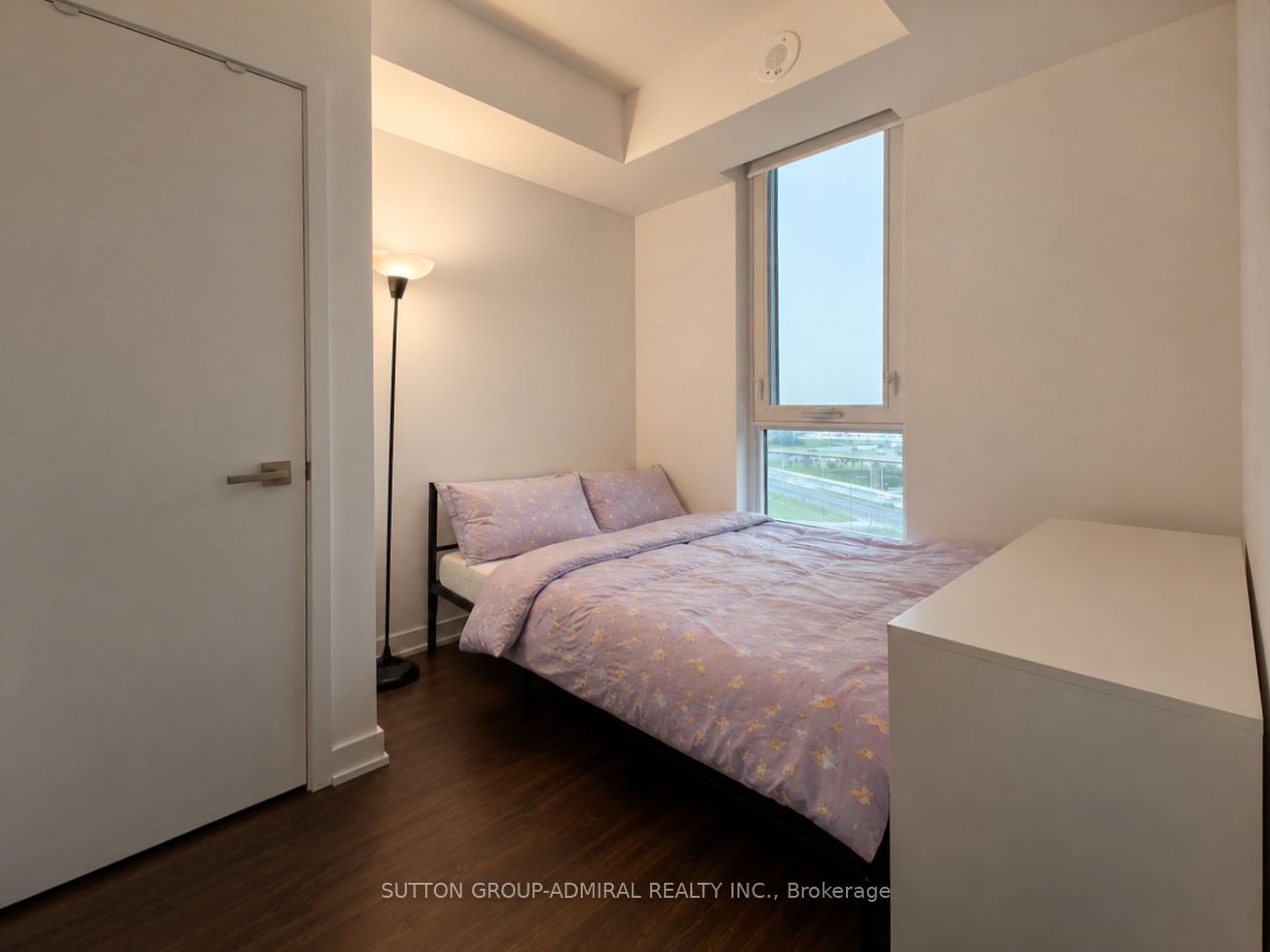 30 Tretti Way 913 (Room 2), Toronto, ON M3H 0E3 photo 2