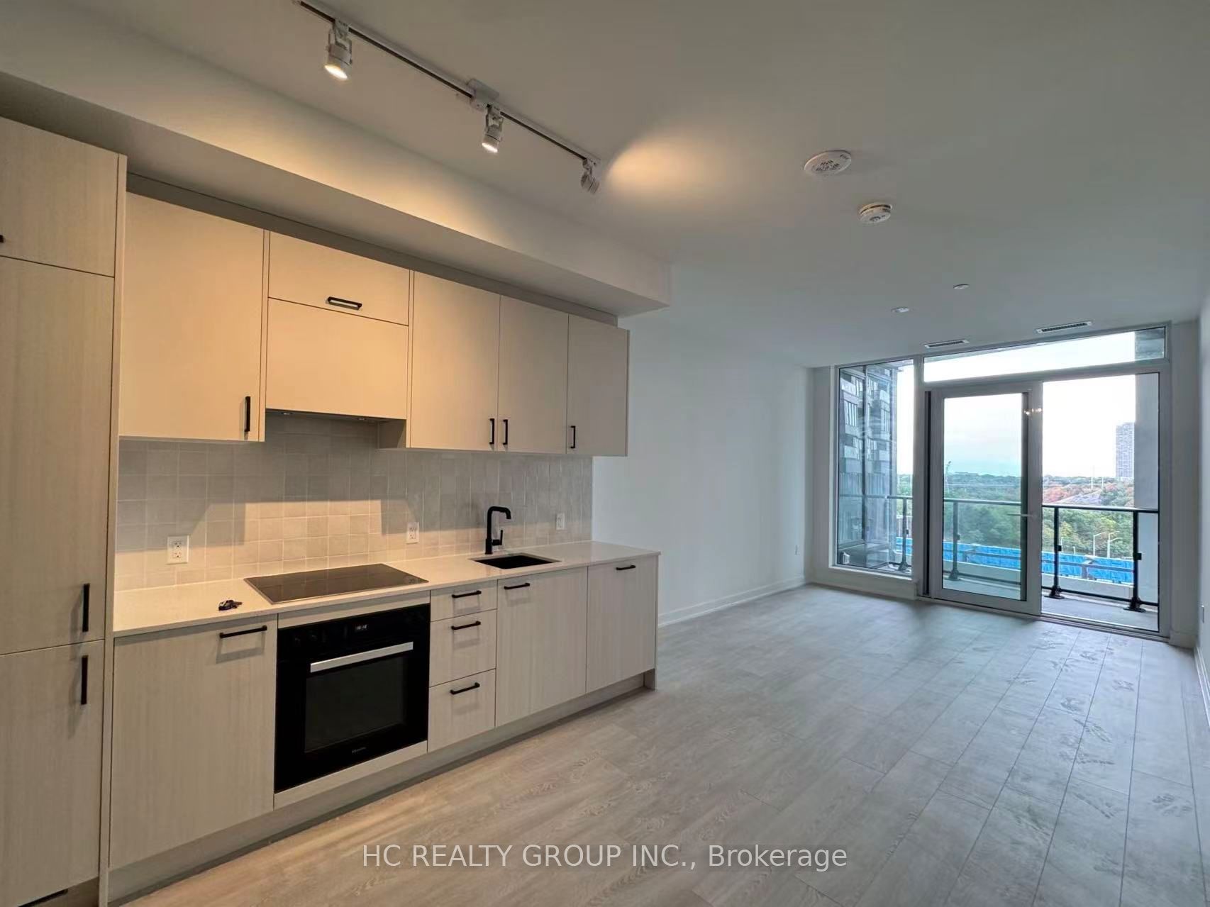 1 Kyle Lowry Road 623, Toronto, ON M3C 0S6 photo 5