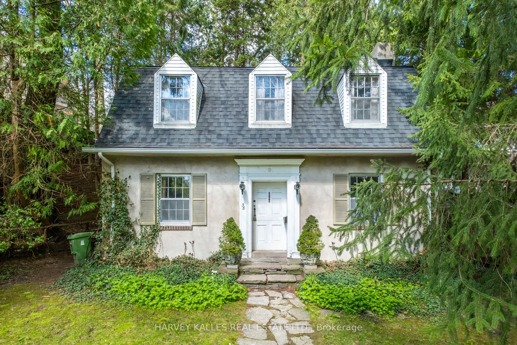 38 Donwoods Drive, Toronto, ON M4N 2G2 photo 2