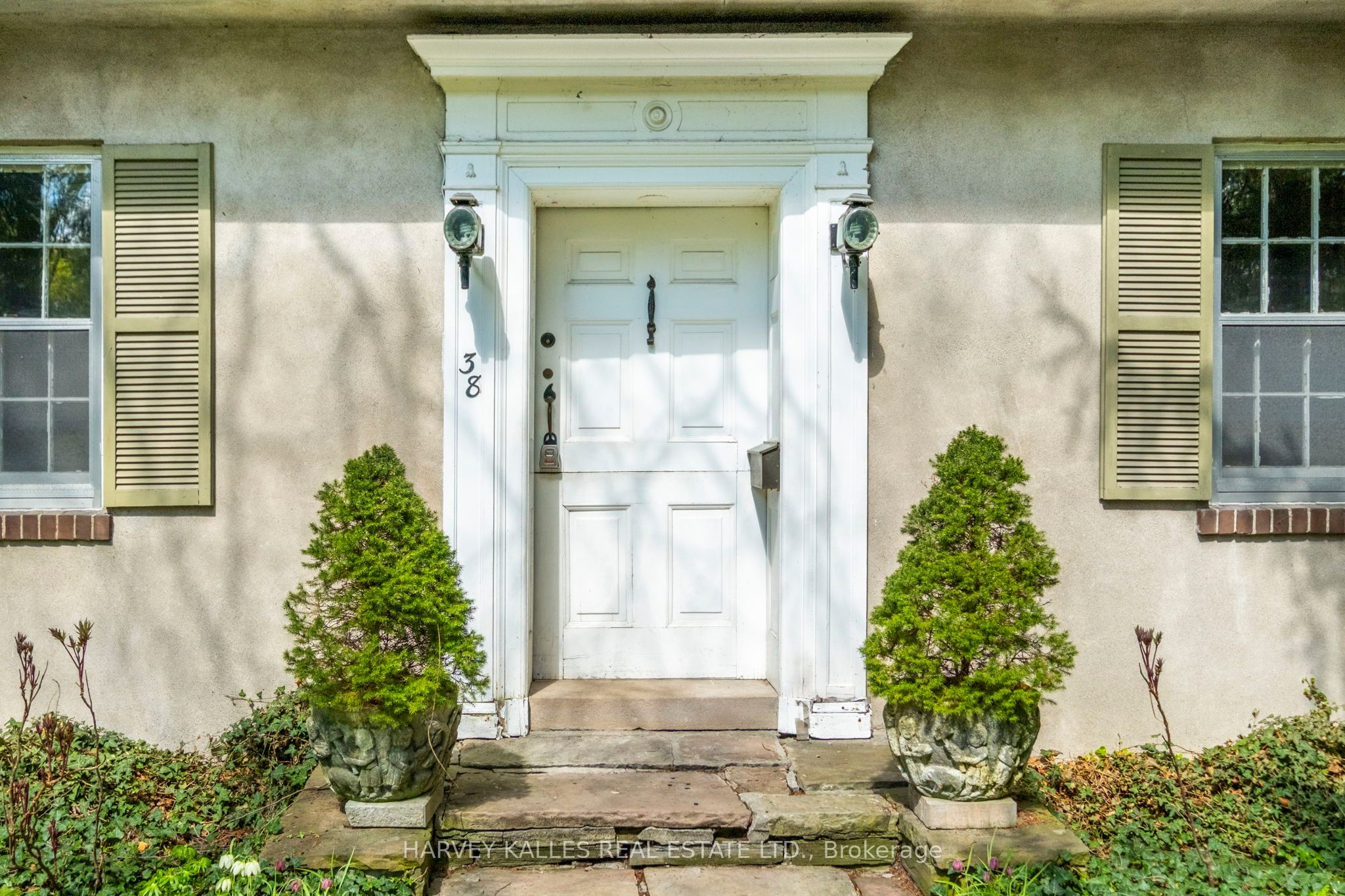38 Donwoods Drive, Toronto, ON M4N 2G2 photo 3