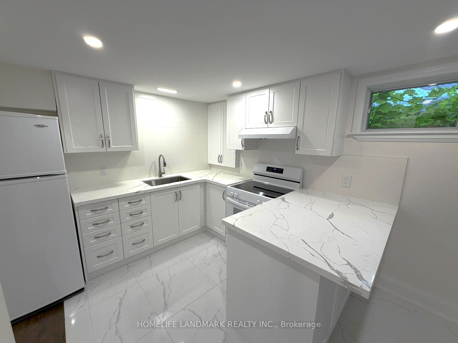 126 Fenside Drive Basement, Toronto, ON M3A 2V8 photo 4