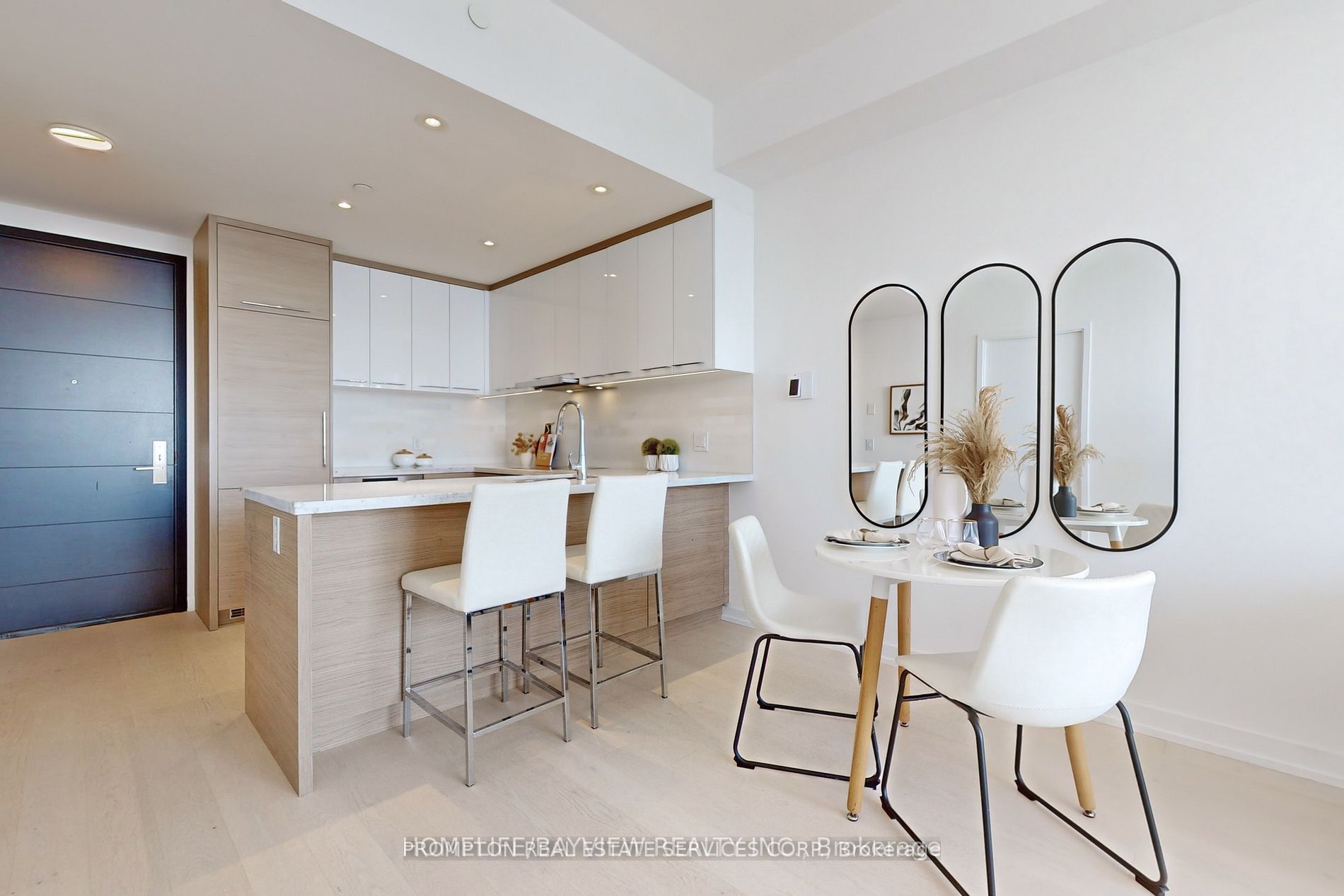 488 University Avenue 4312, Toronto, ON M5G 0C1 photo 5